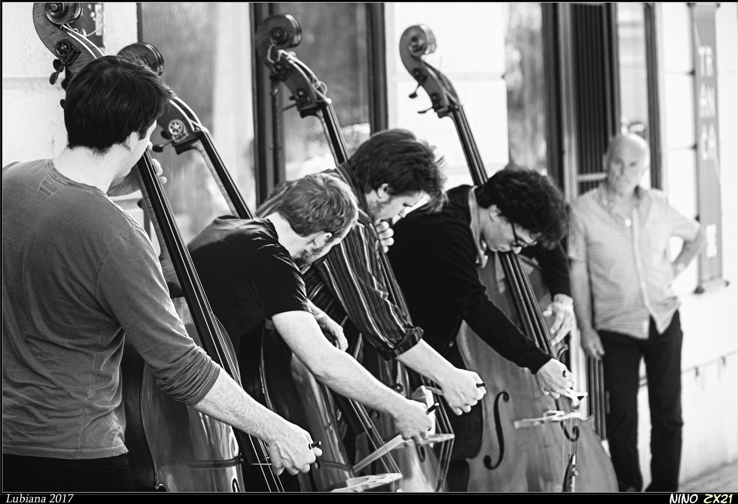 Privileged spectator