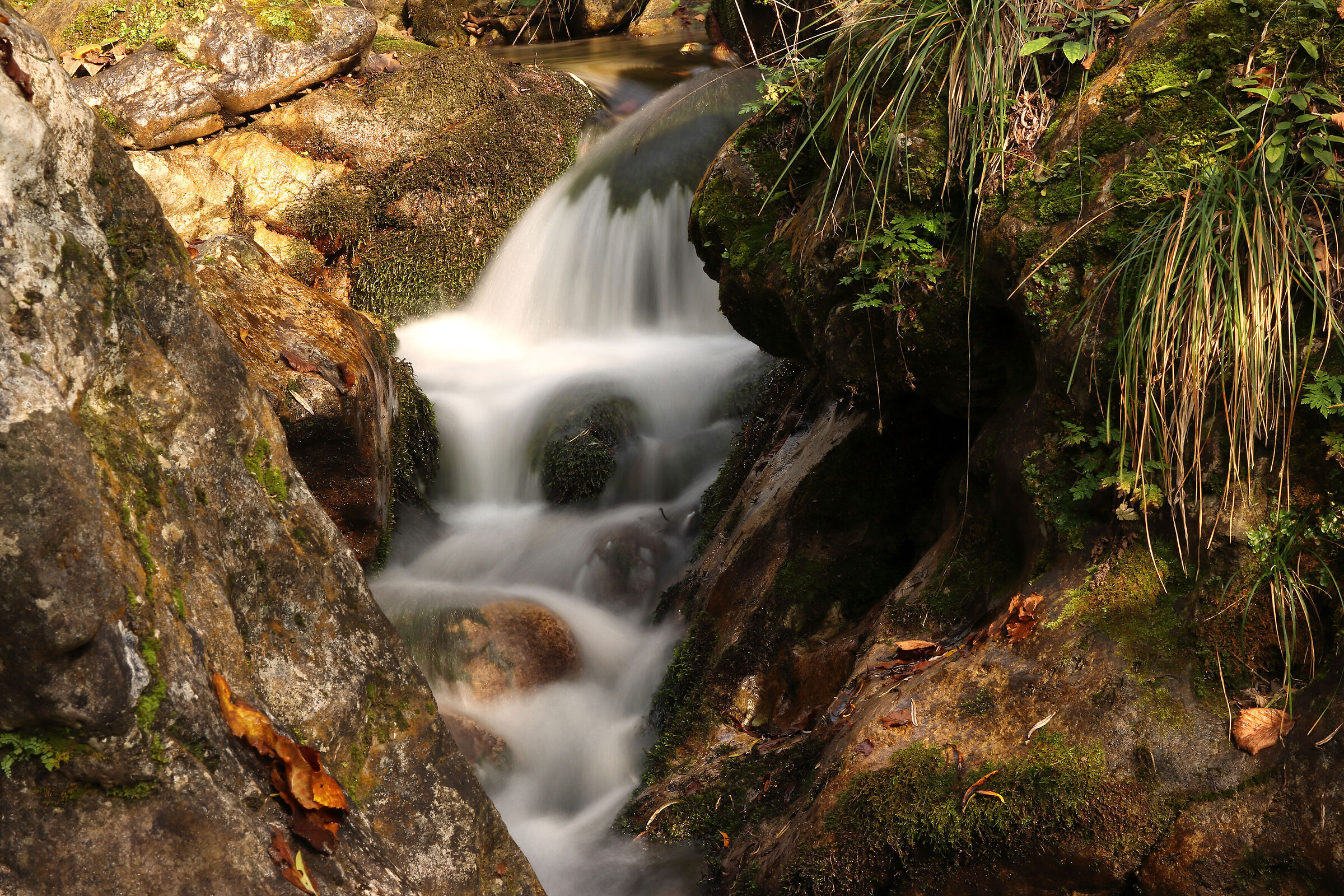 Valvertova - waterfalls among the boulders