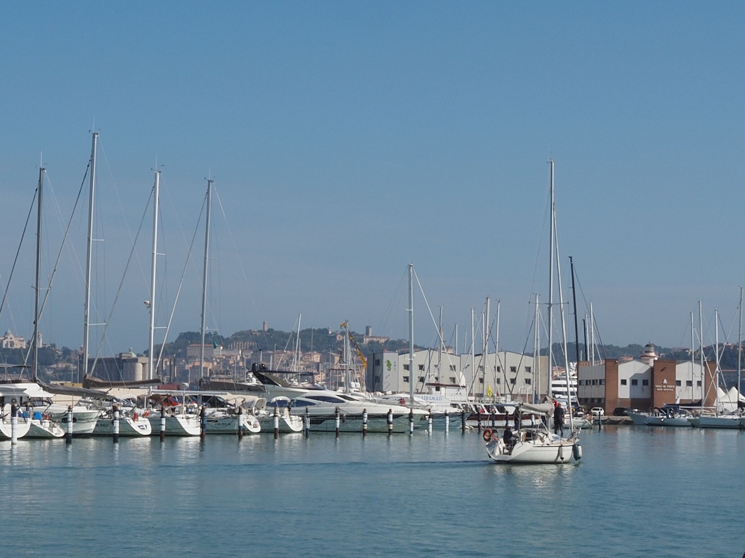 Marina 3