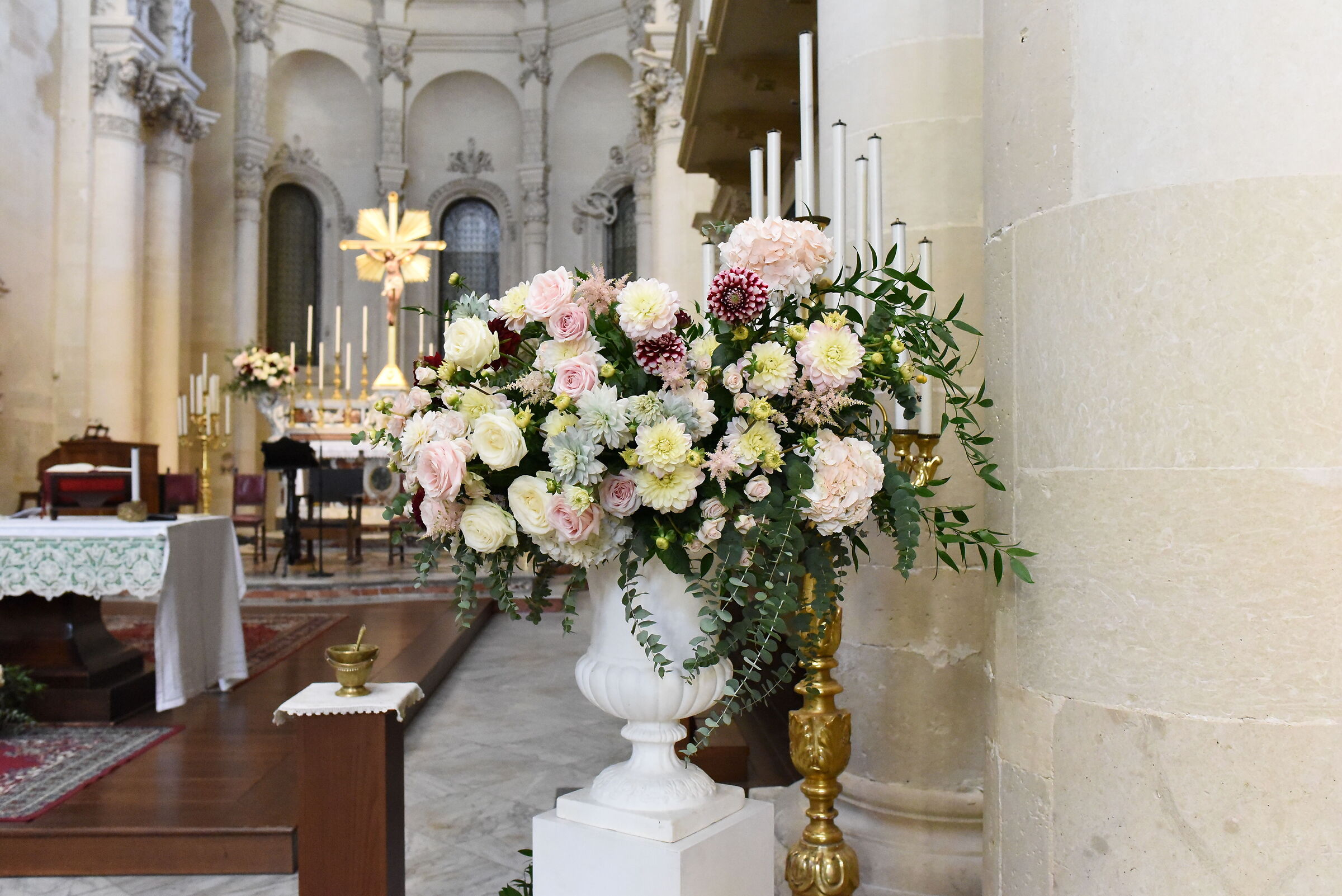 " IS0 12. 8 0 0 ", F. 5.6, 1/ 250- Nikon 28, 1.4 AND ED