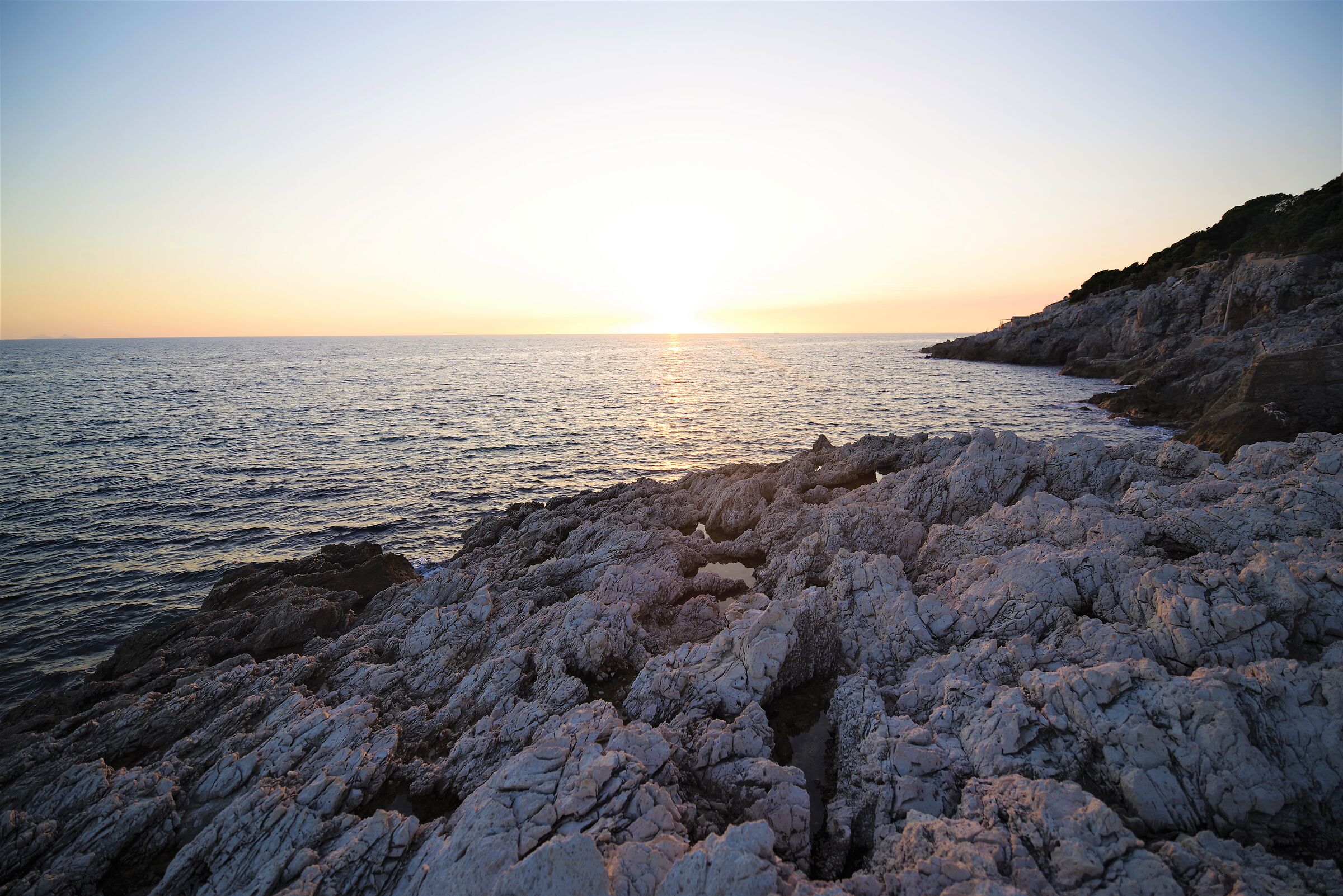 Circeo red tip cliff