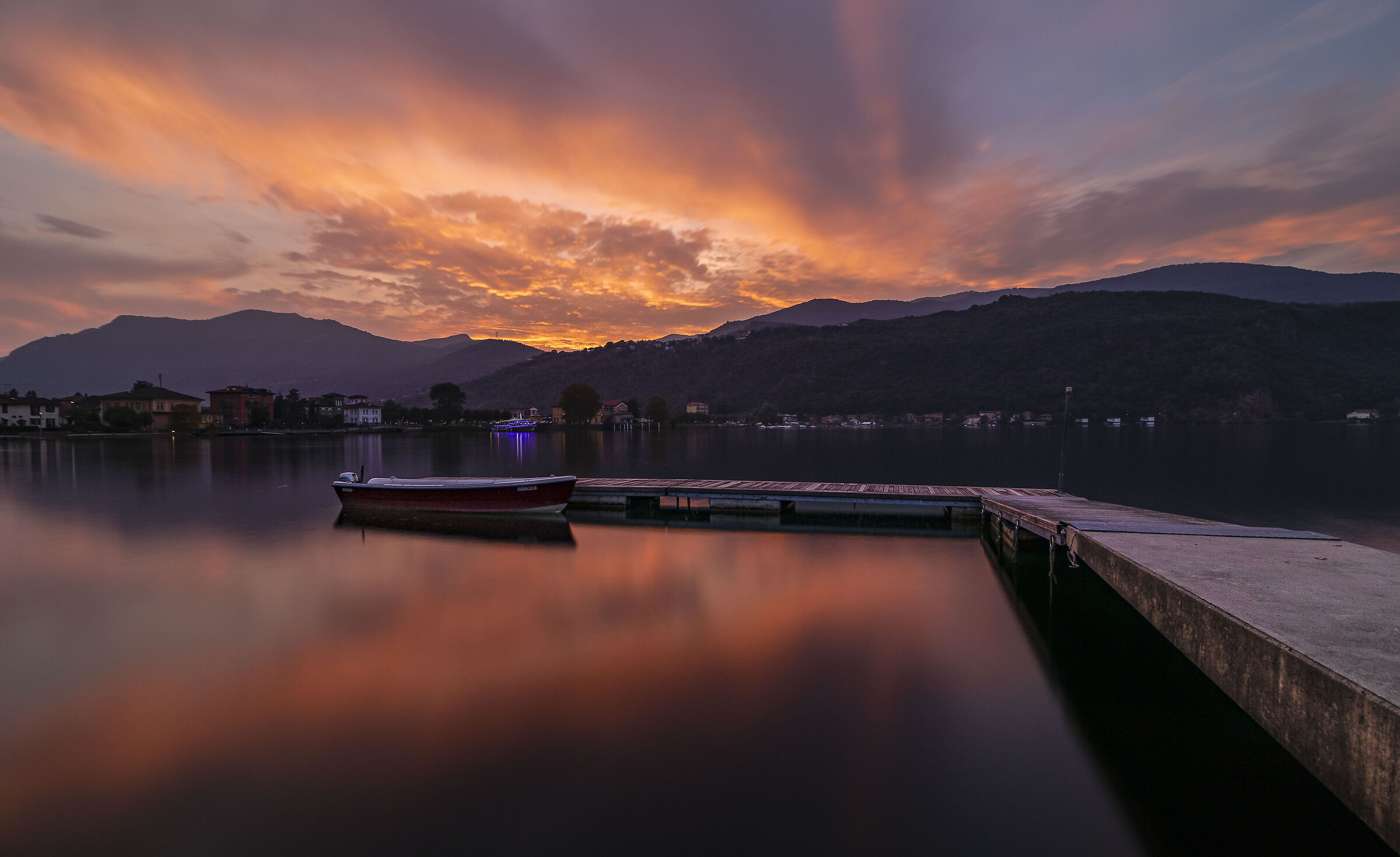 Porto Ceresio sunset