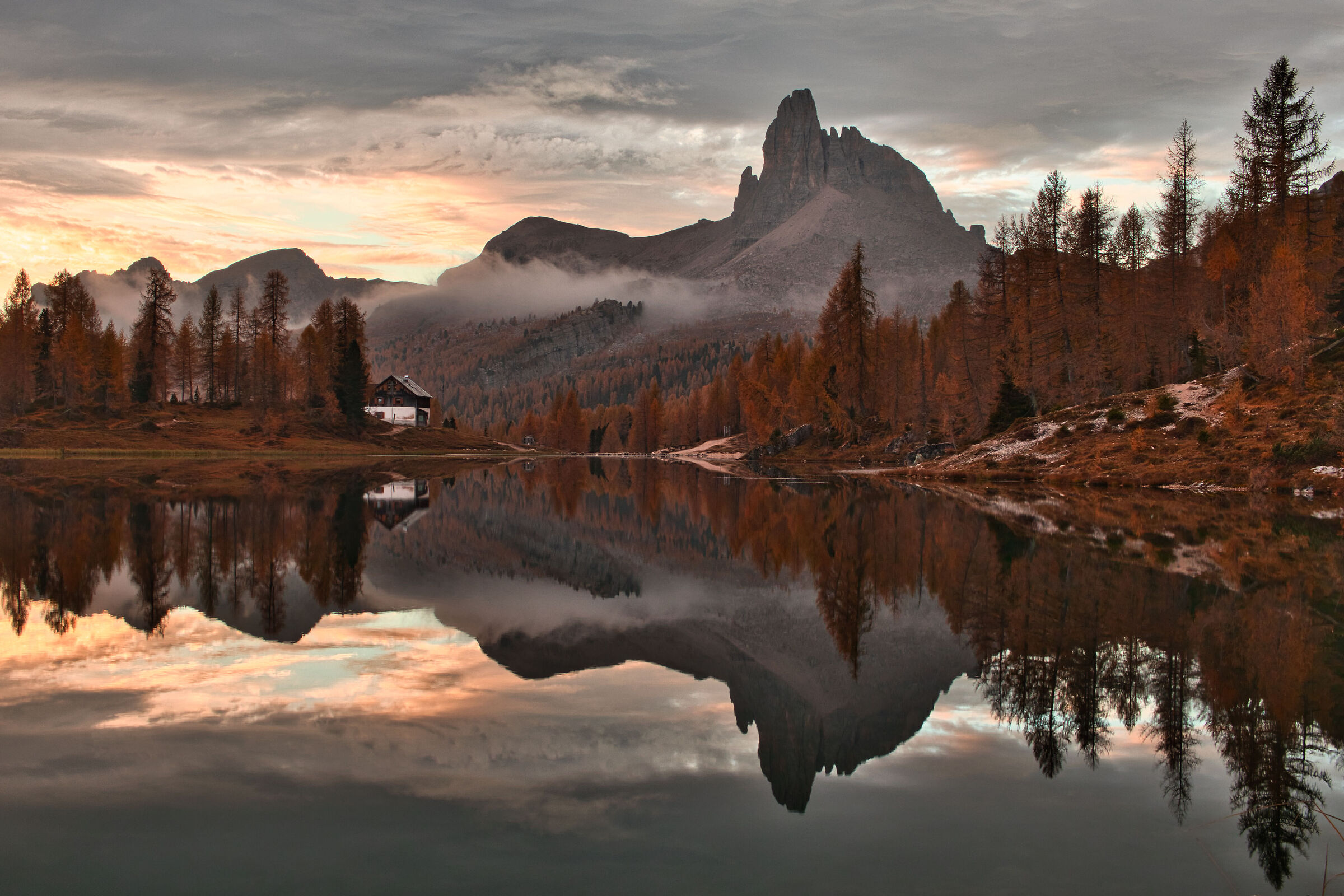 Lago Federa - Autumn - Alba