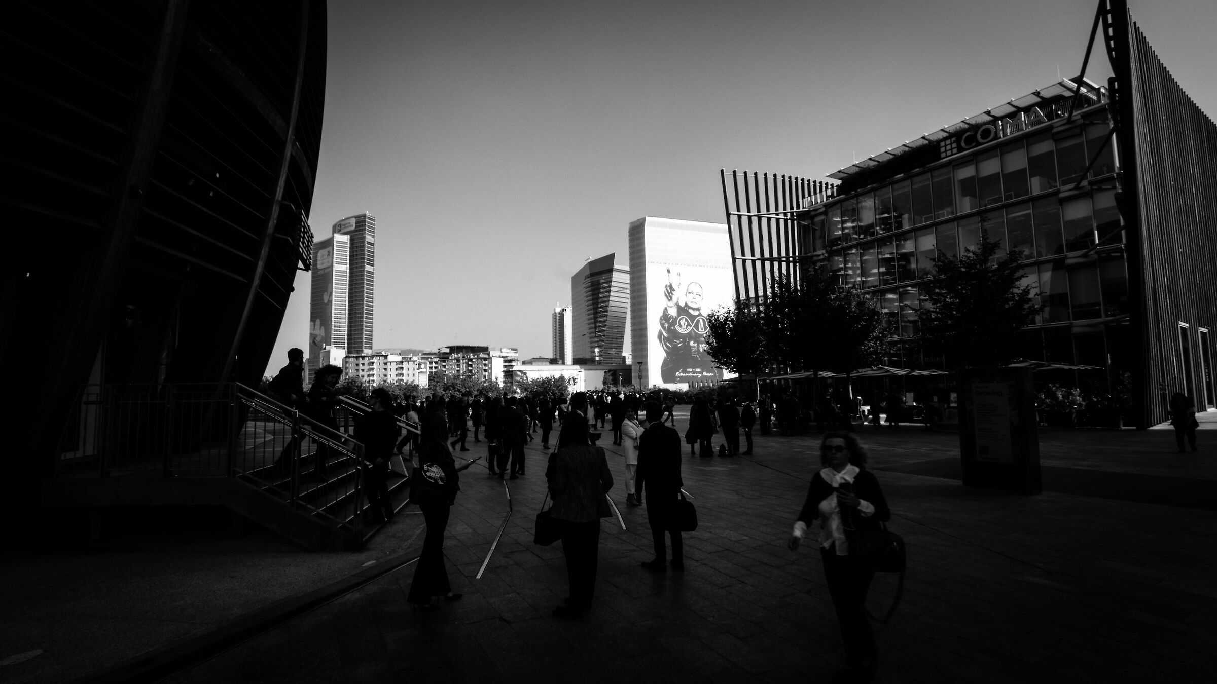 piazza gae aulenti