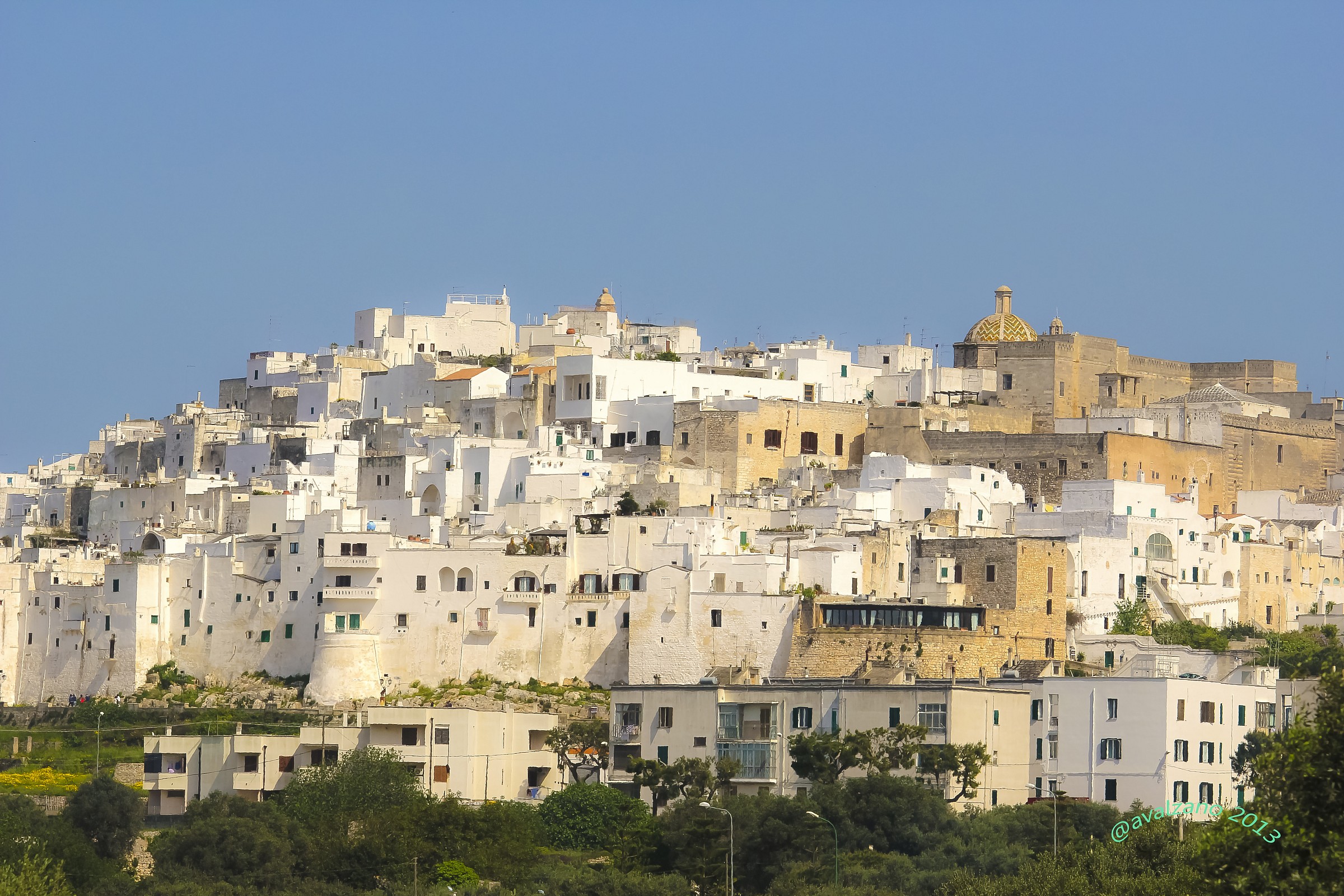 ostuni oggi , in piena luce