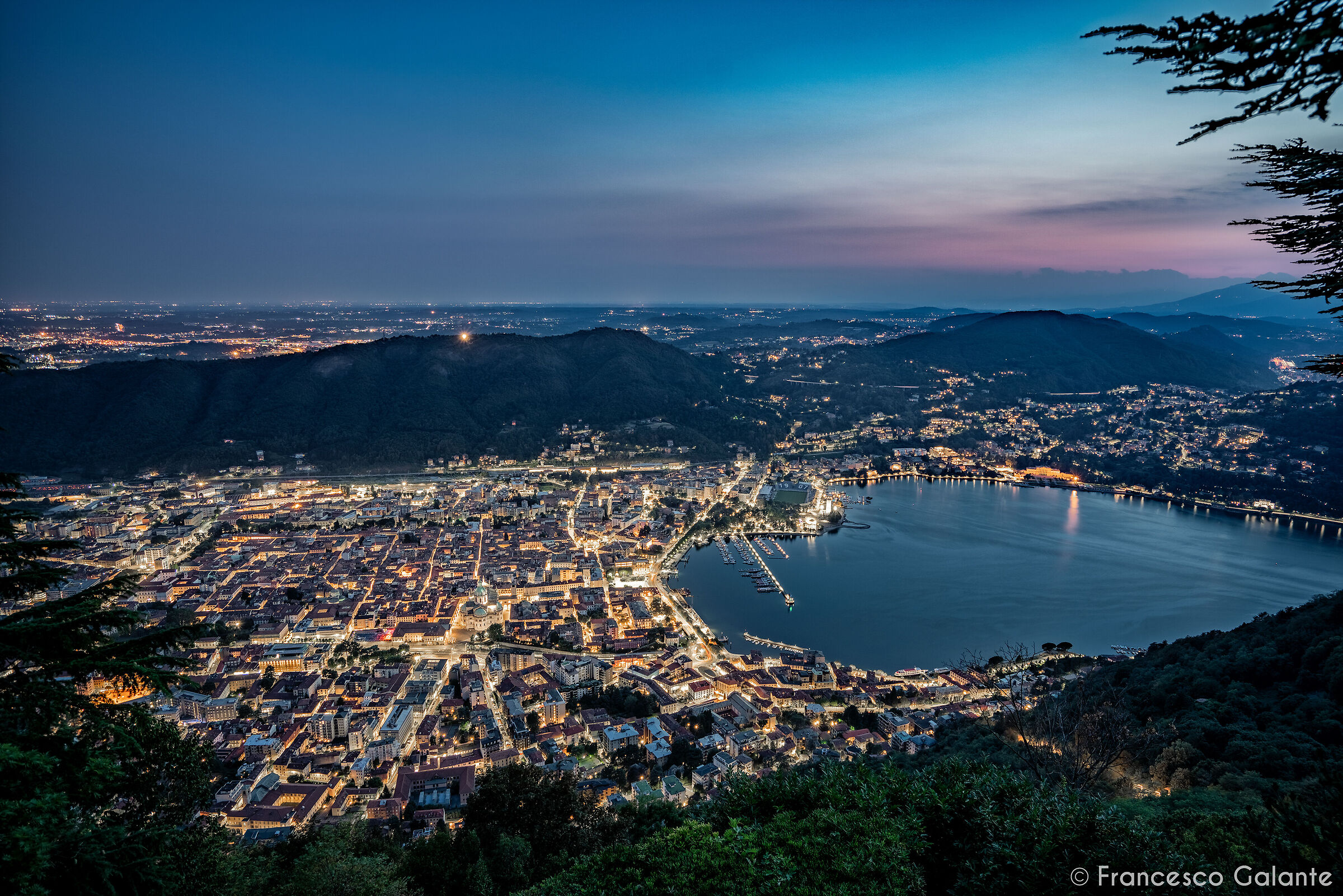 Ora Blu sul Lago Di Como