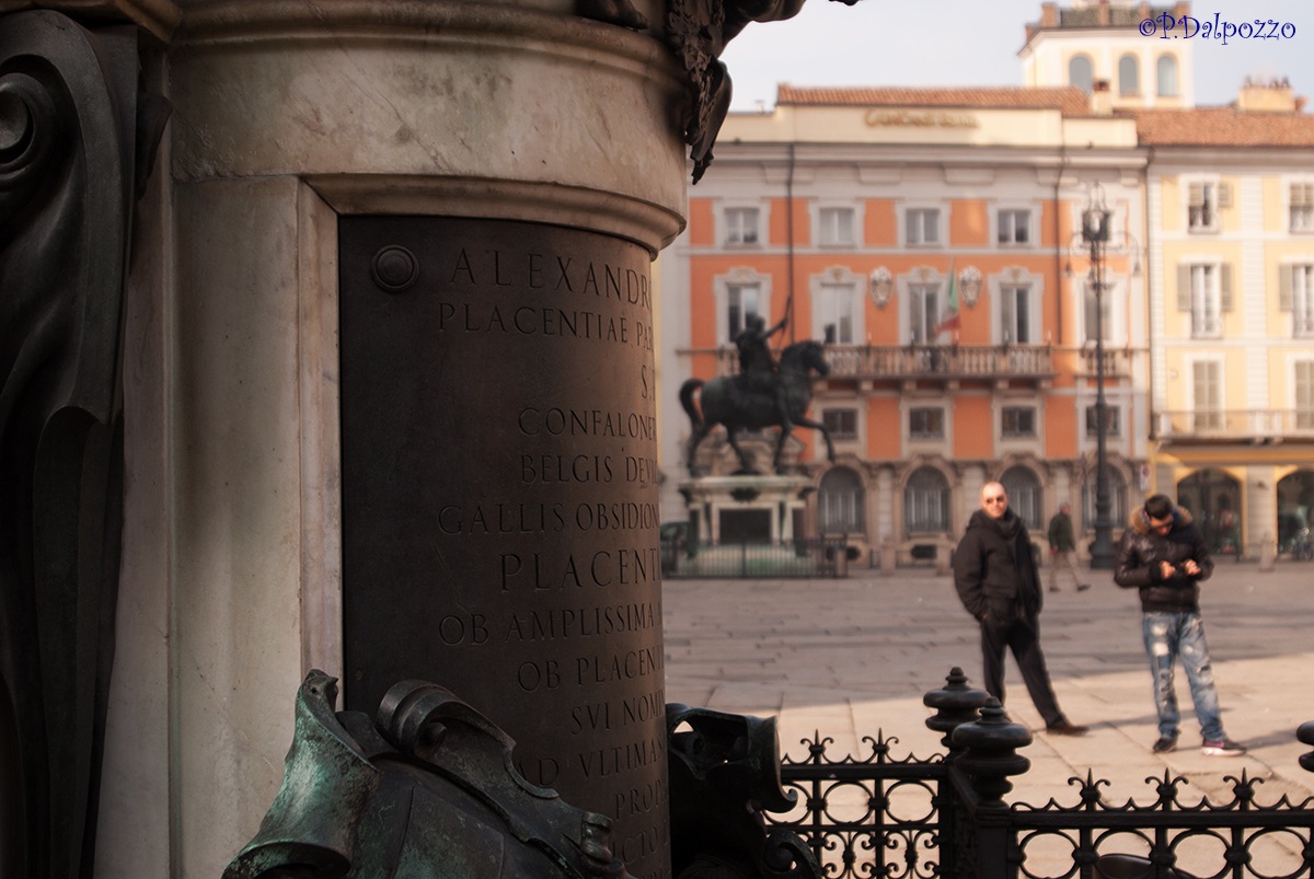Piacenza, square Horses
