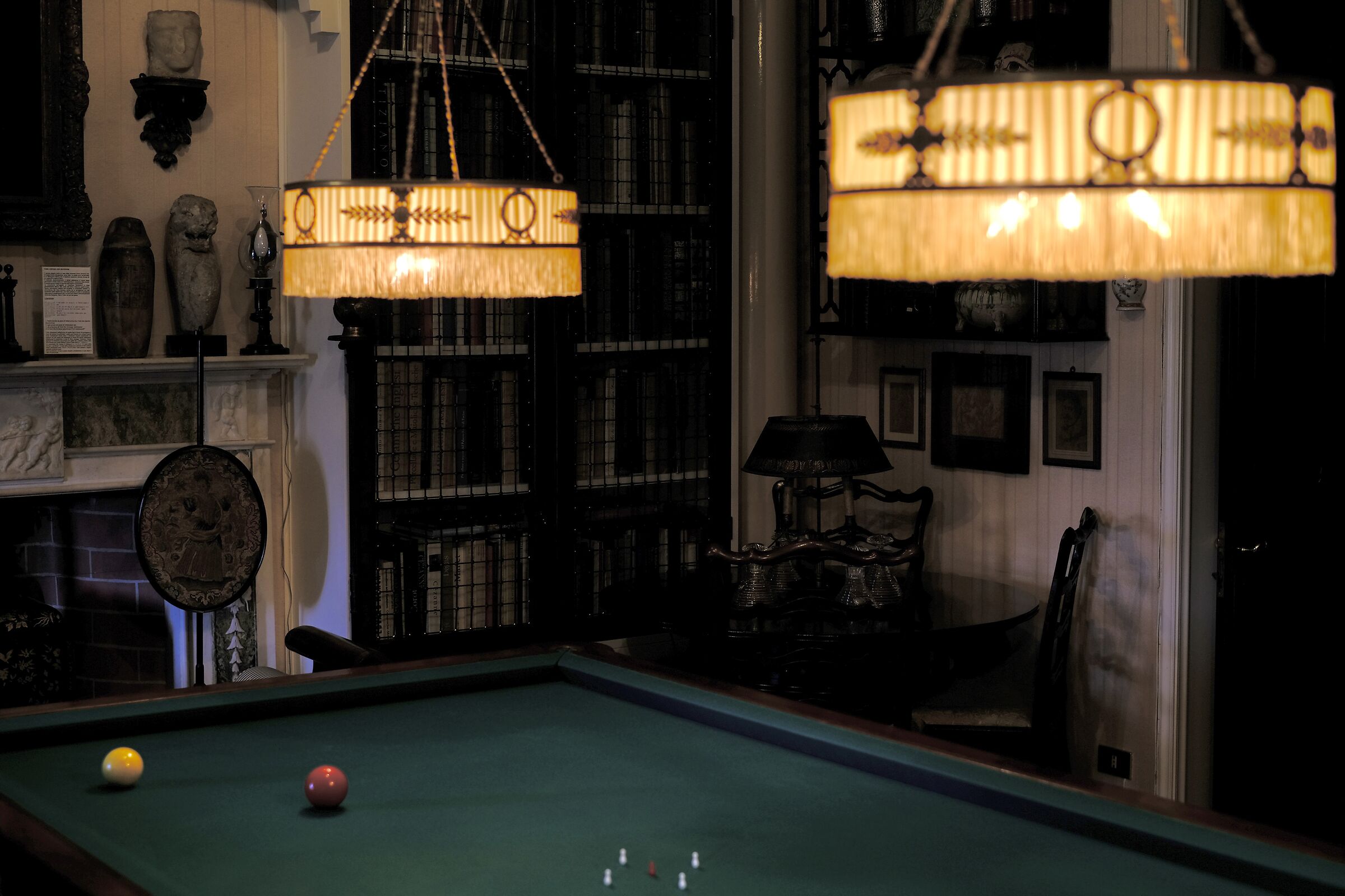 billiards game room