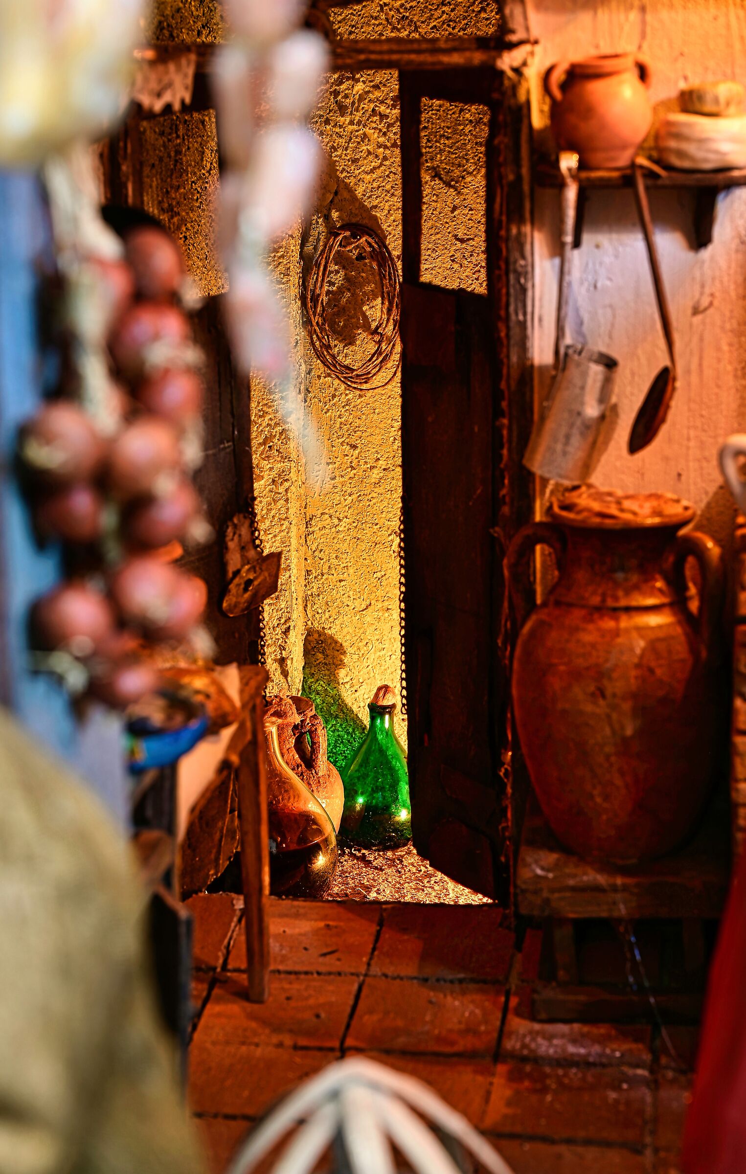 Sbirciando in casa (presepe napoletano)