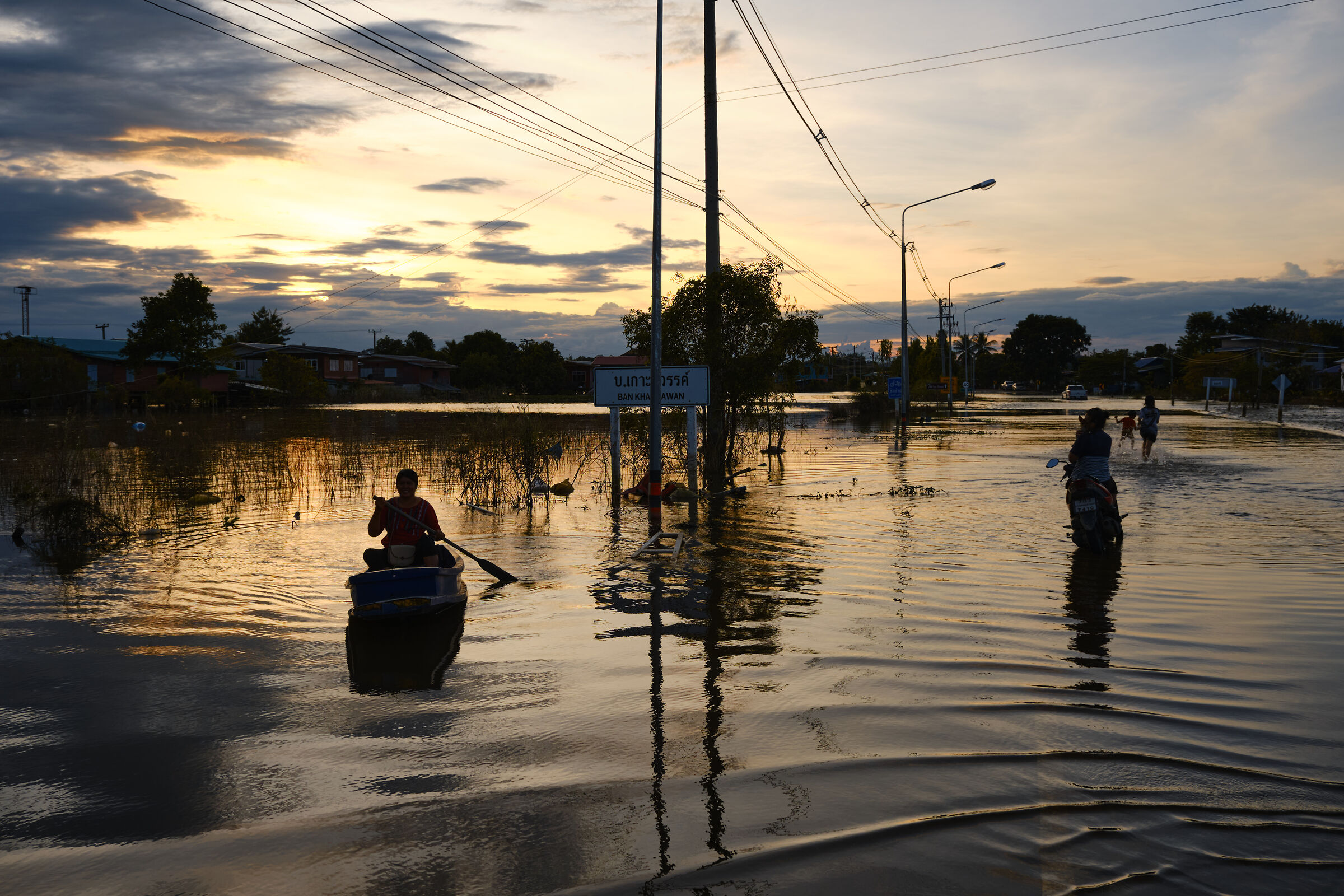 Tramonto sull'alluvione