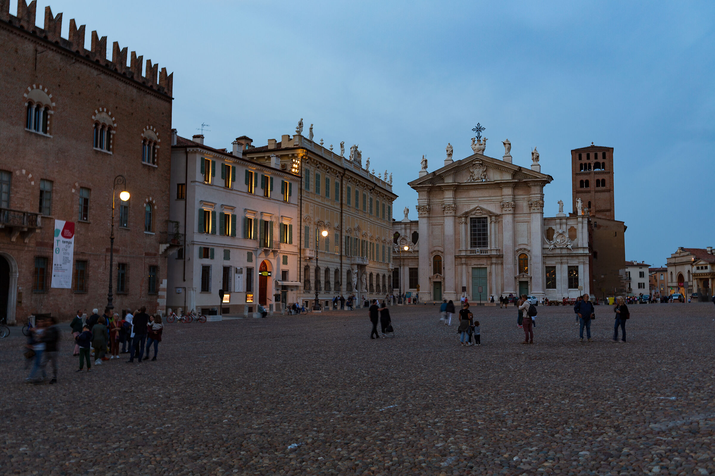Mantua_before_night