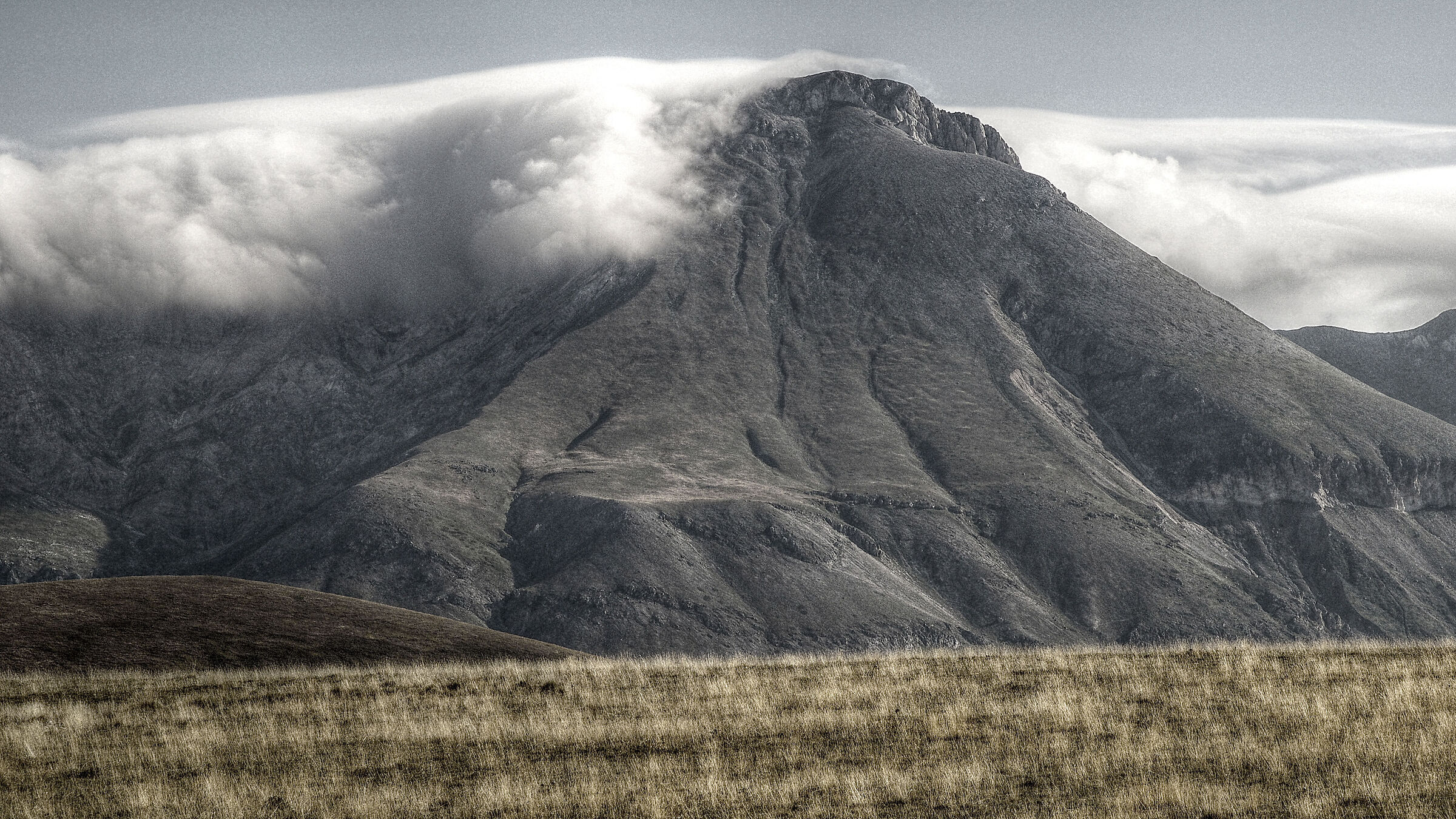 The Mount and its mantle