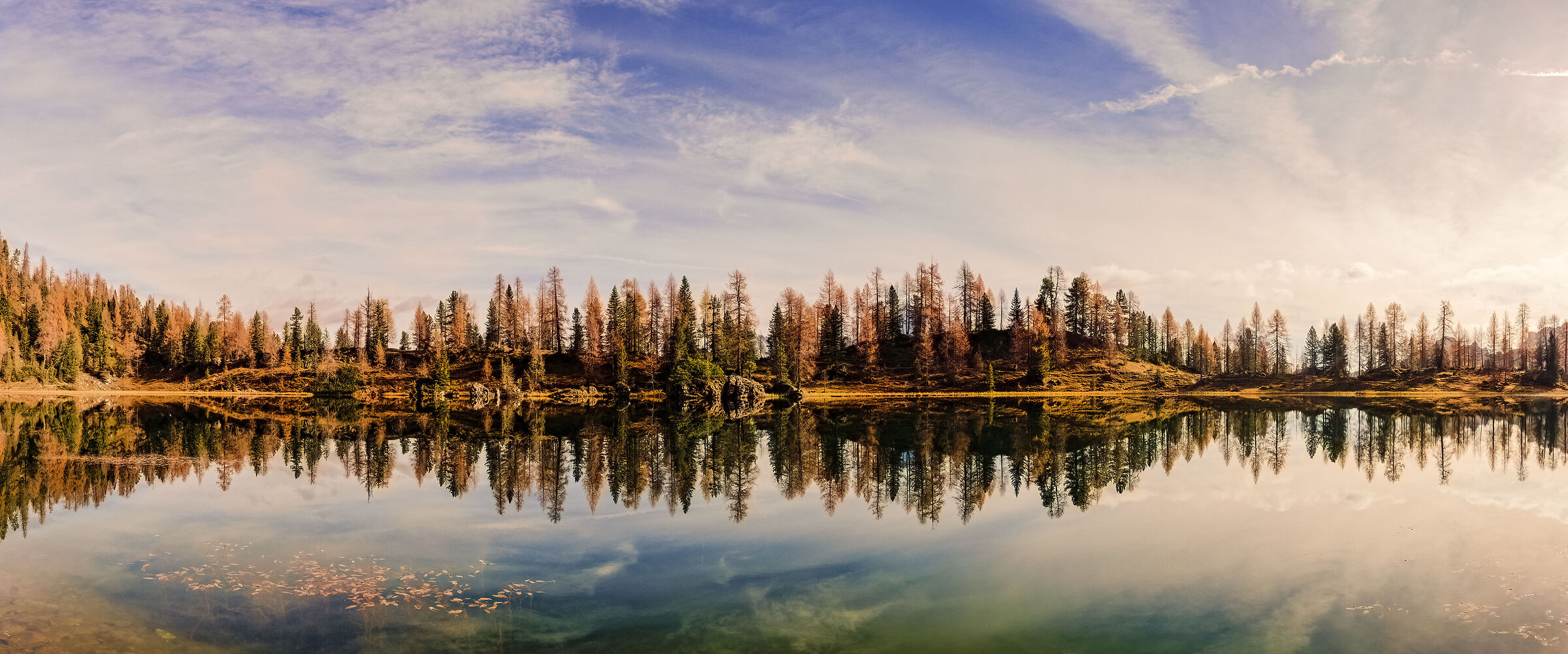 Lago Federa , riflessi