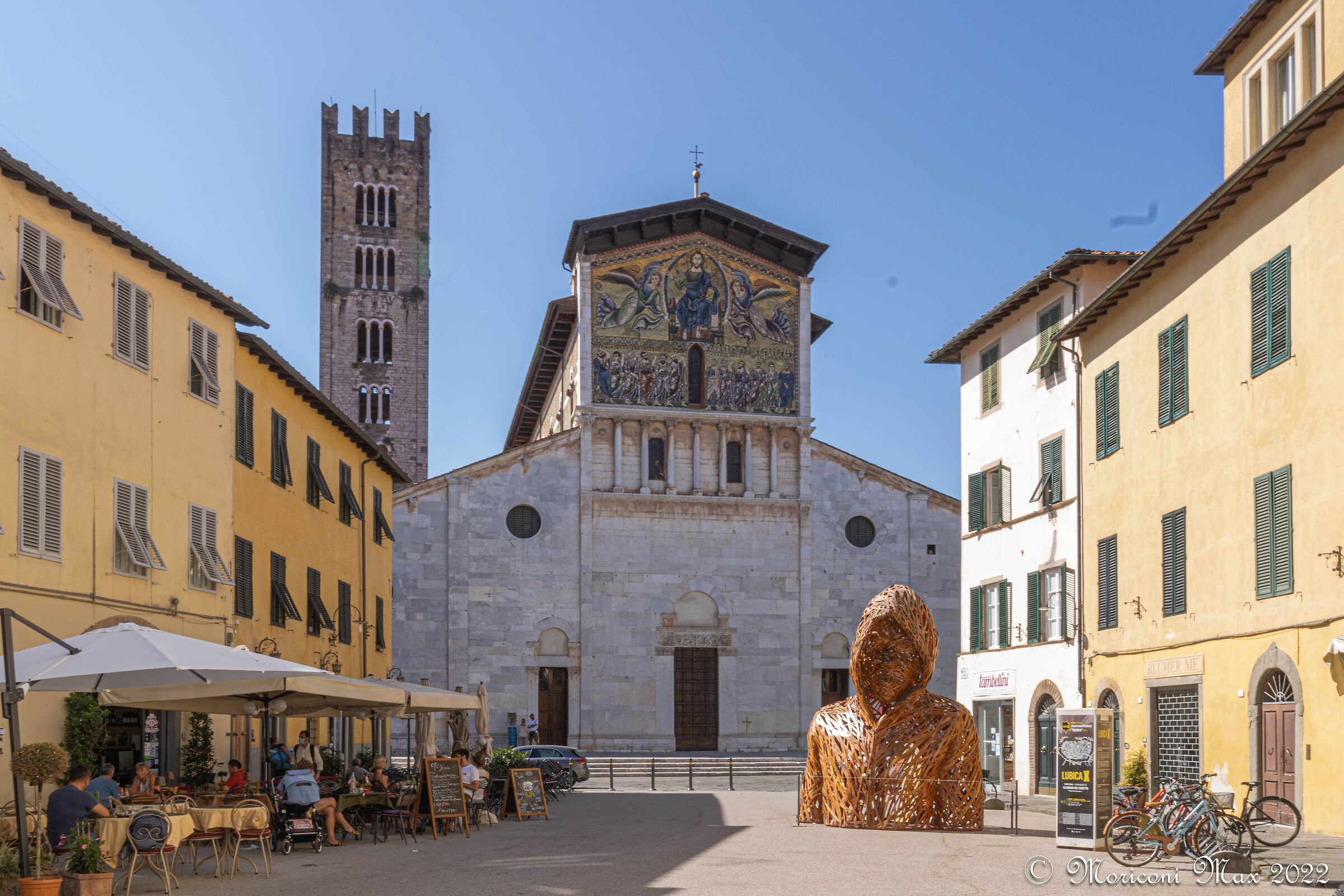 Piazza a Lucca