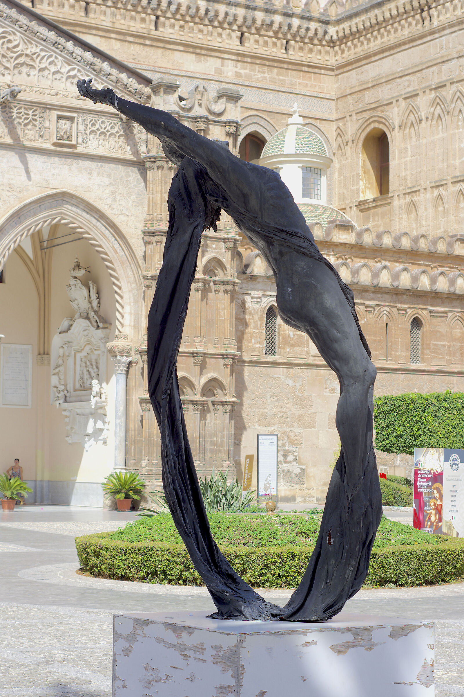 CATHEDRAL OF PALERMO - GARDEN