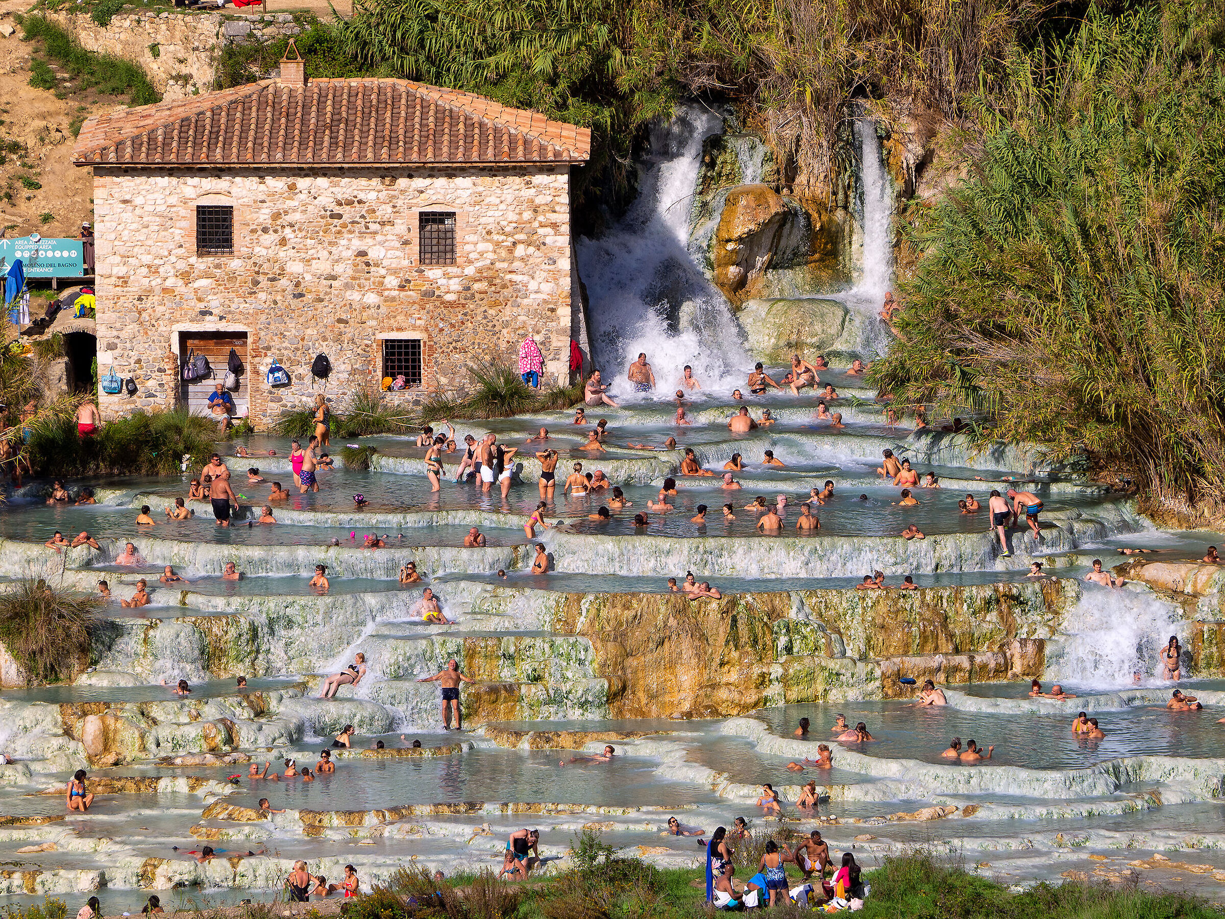 Free thermal baths