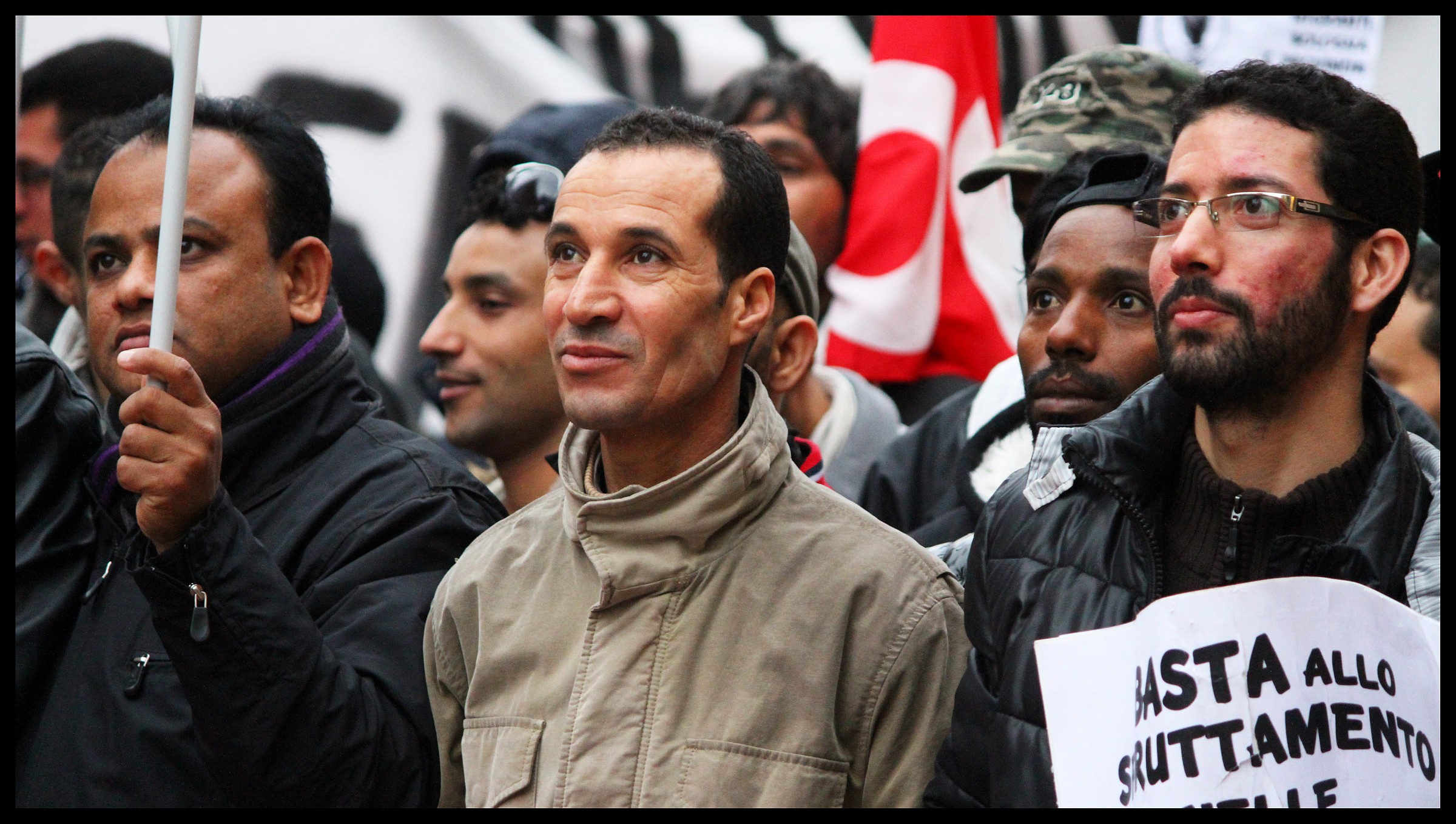 Sguardi di manifestanti