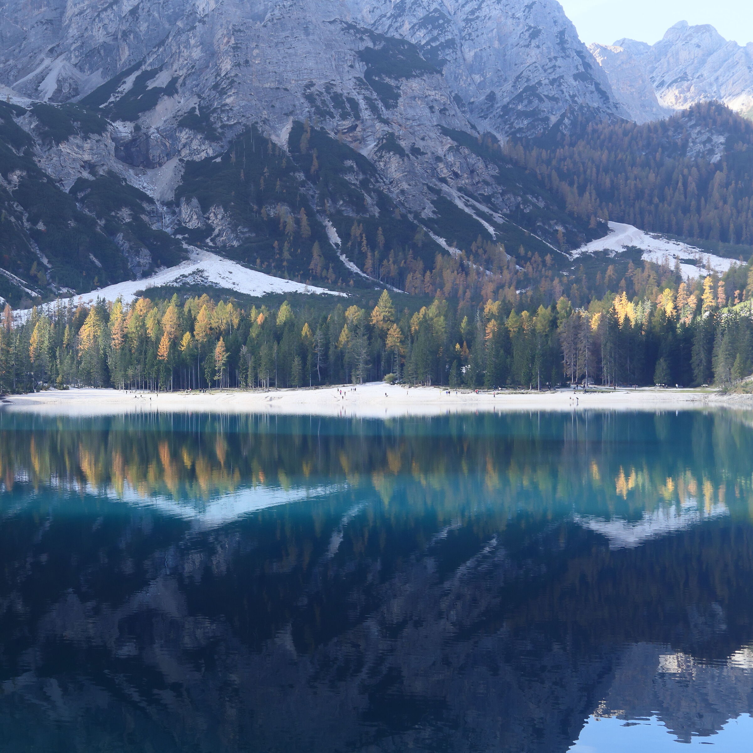 Lago di Braies in Autunno
