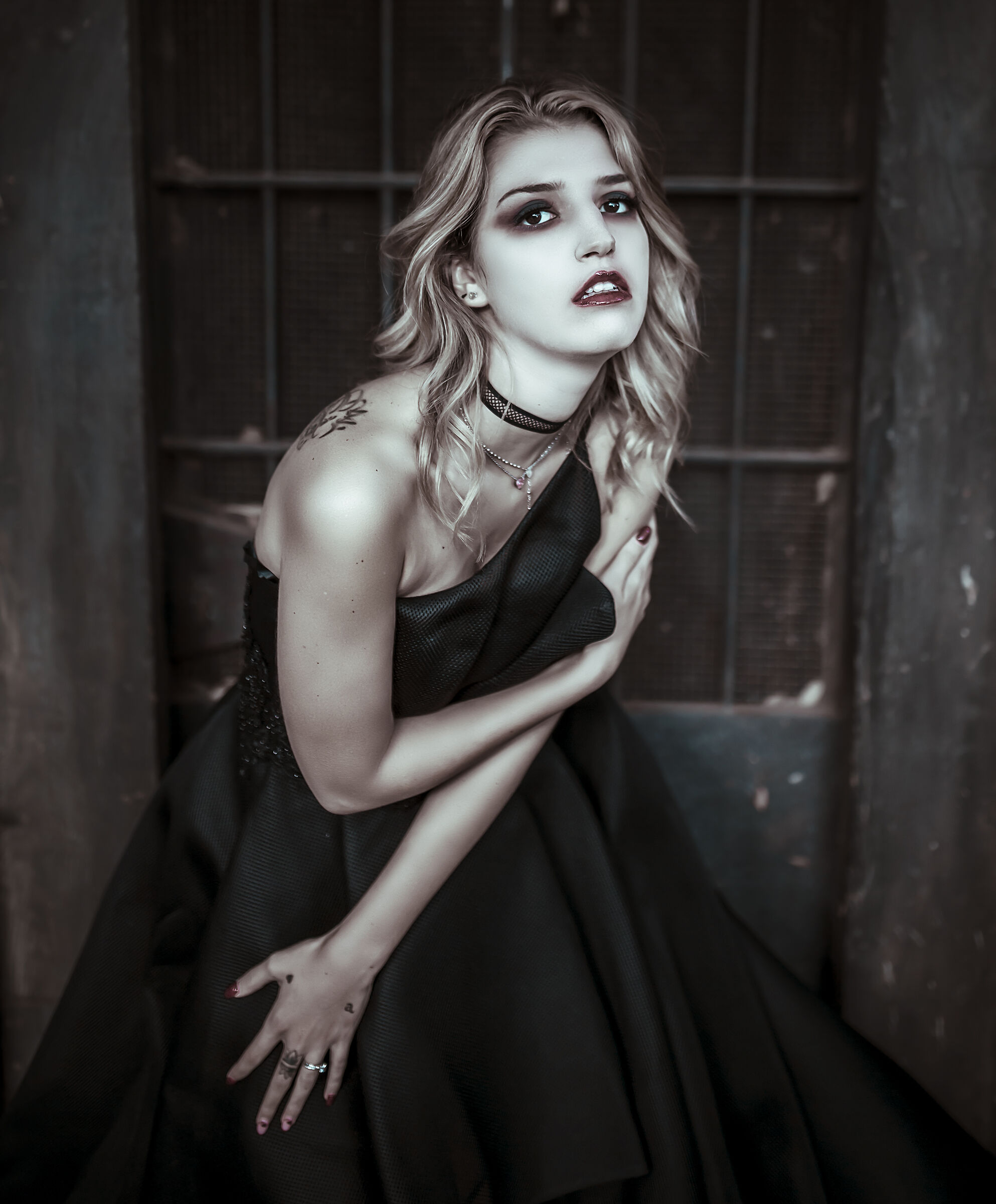 emanuela vampire version (2)