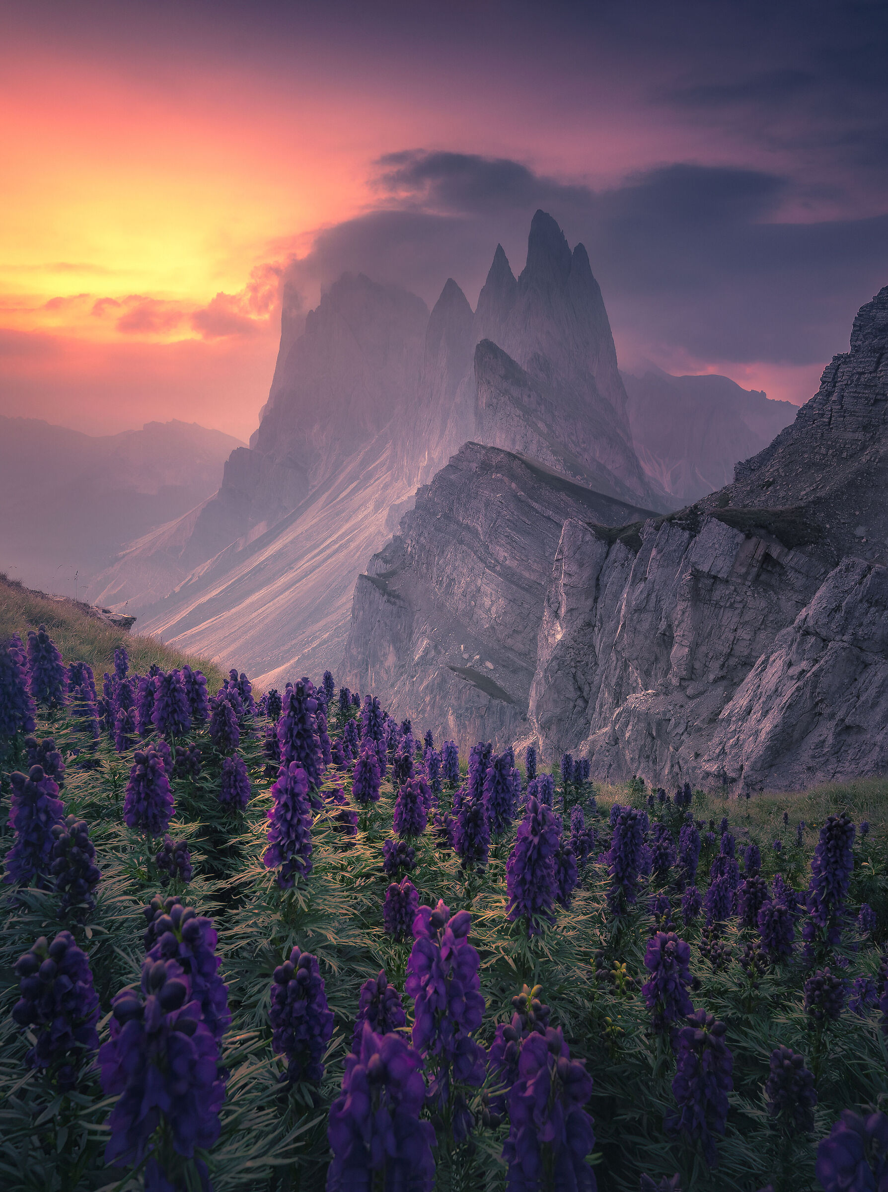 sunrise on the Seceda