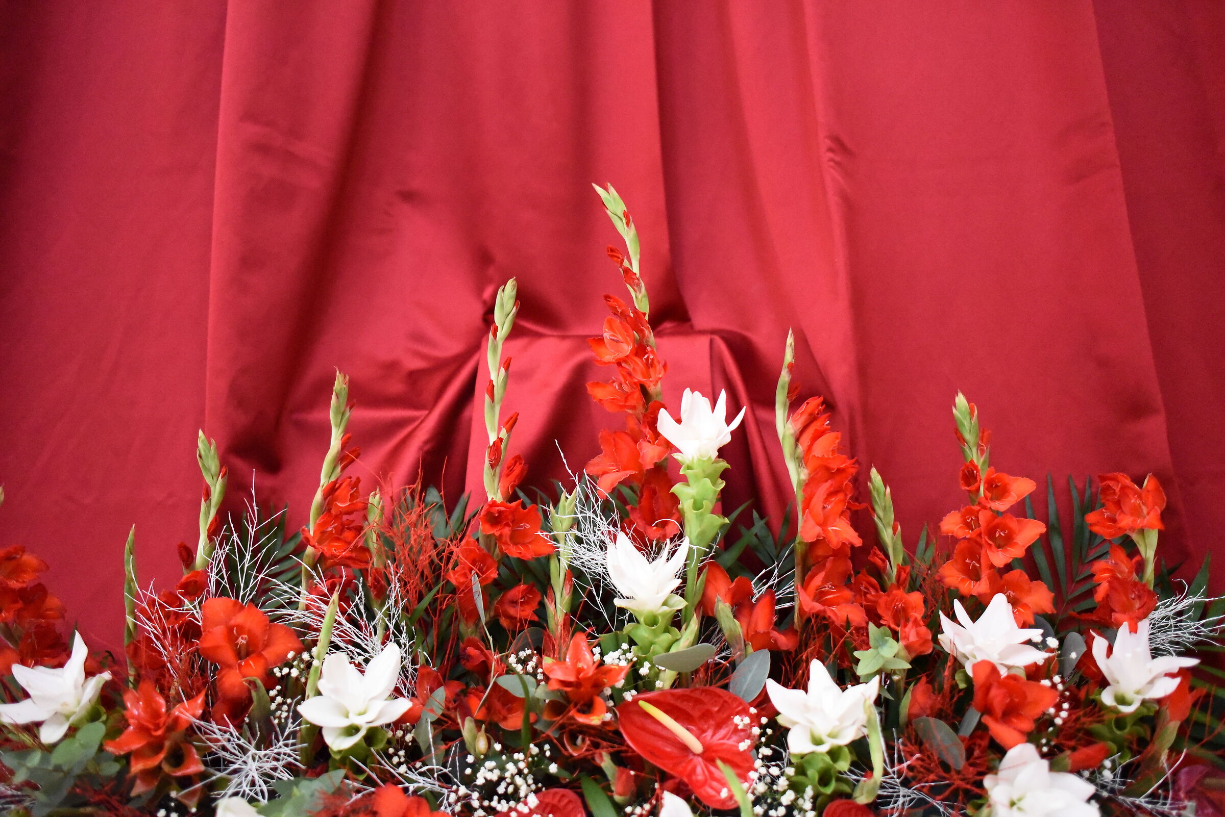 " F. 1.8 " ISO 12. 8 0 0, 1/ 10 0 0- Nikon 28, 1.4 E ED