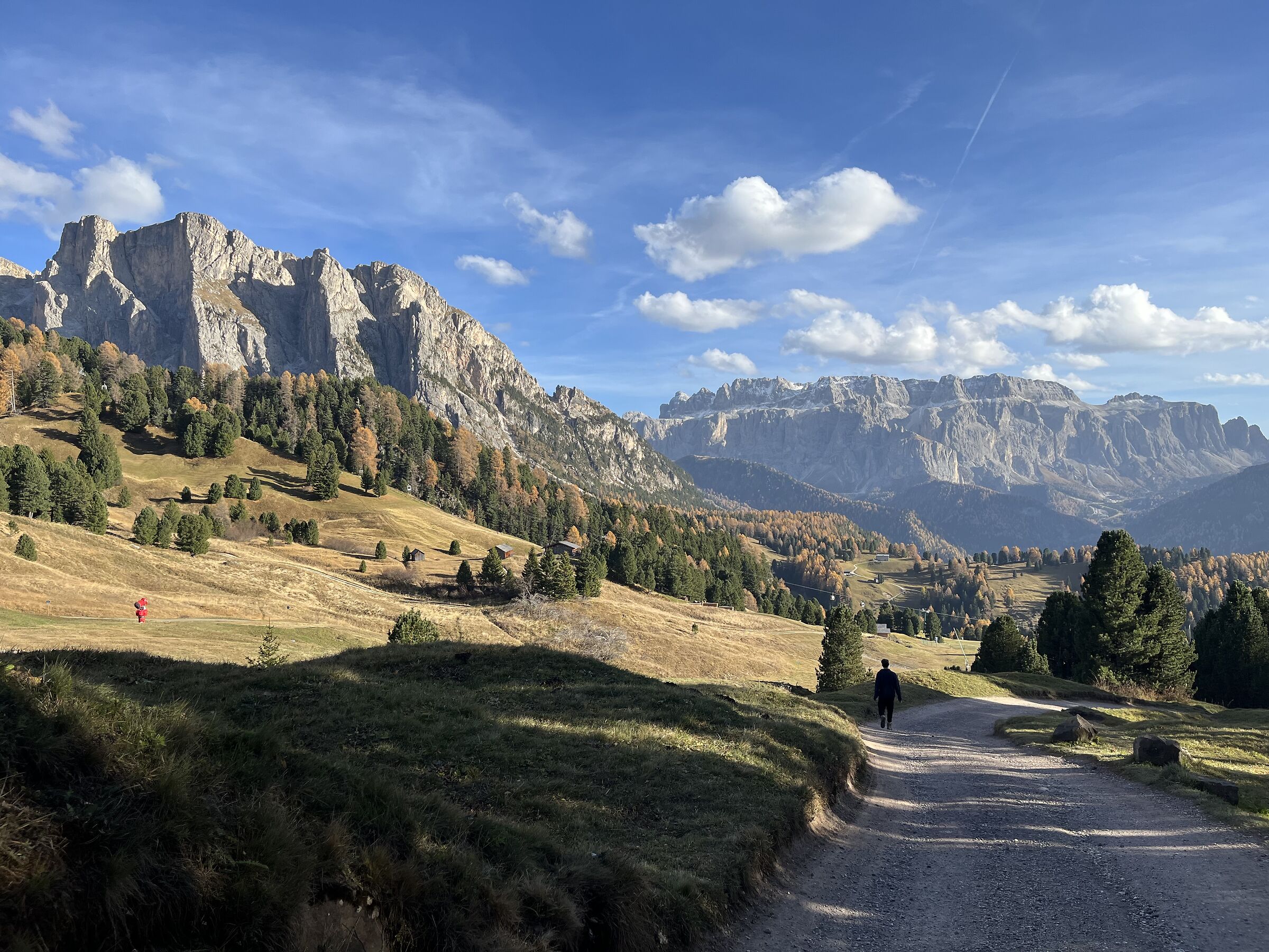 Towards Santa Cristina with the Sella group