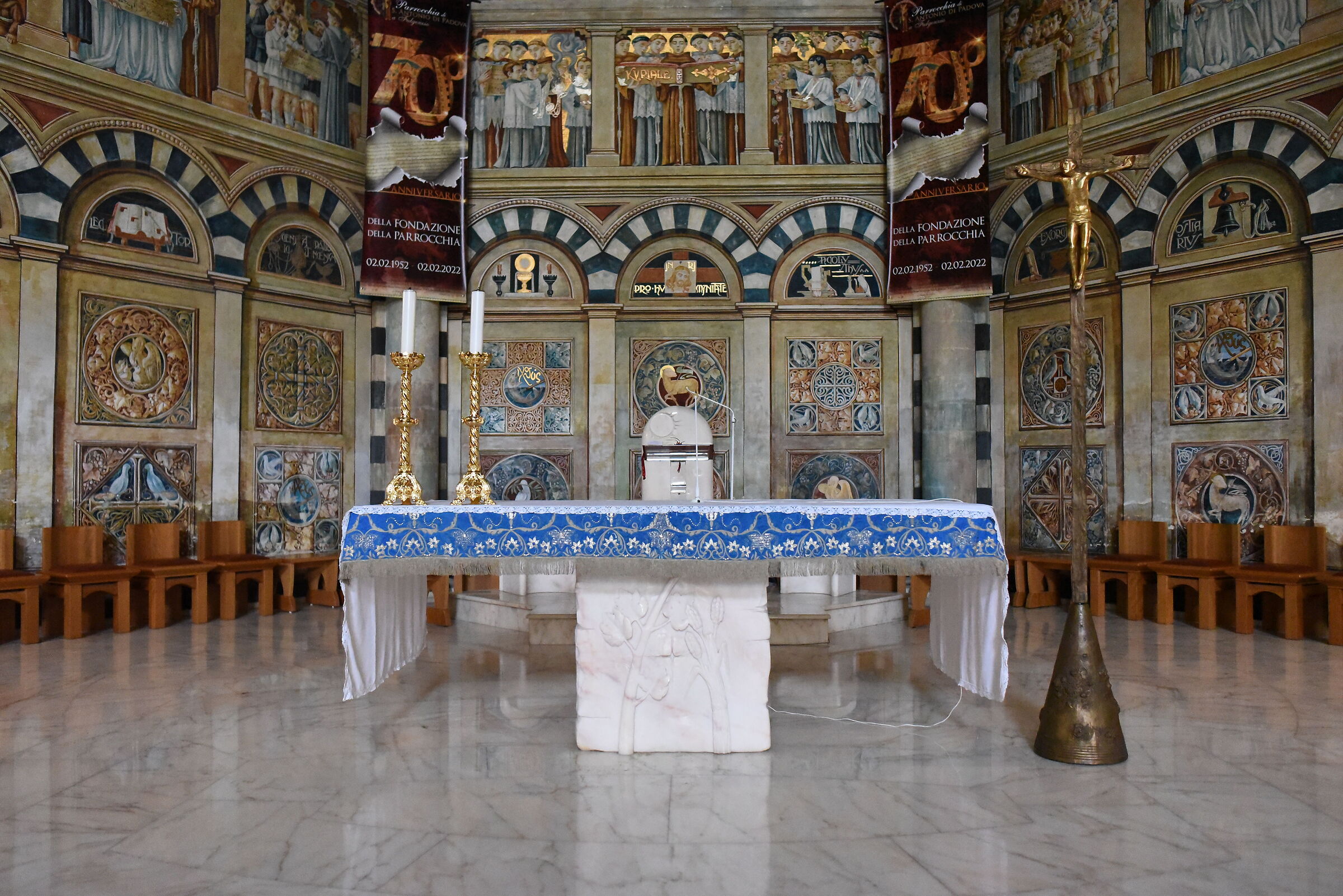 " ISO 12. 8 0 0 ", F. 2.8, 1/ 500- Nikon 28, 1.4 AND ED