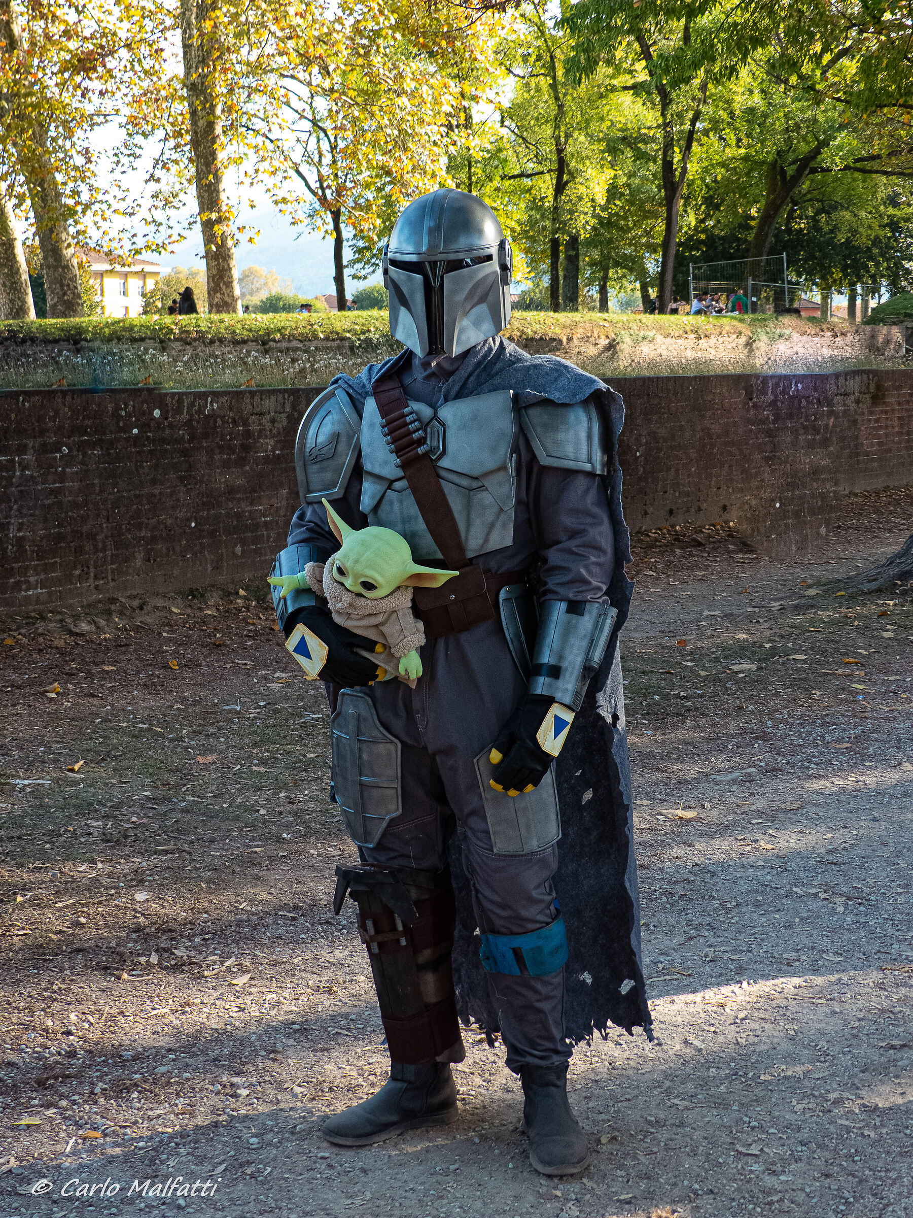 Lucca comix 2022 Mandalorian with yoda baby