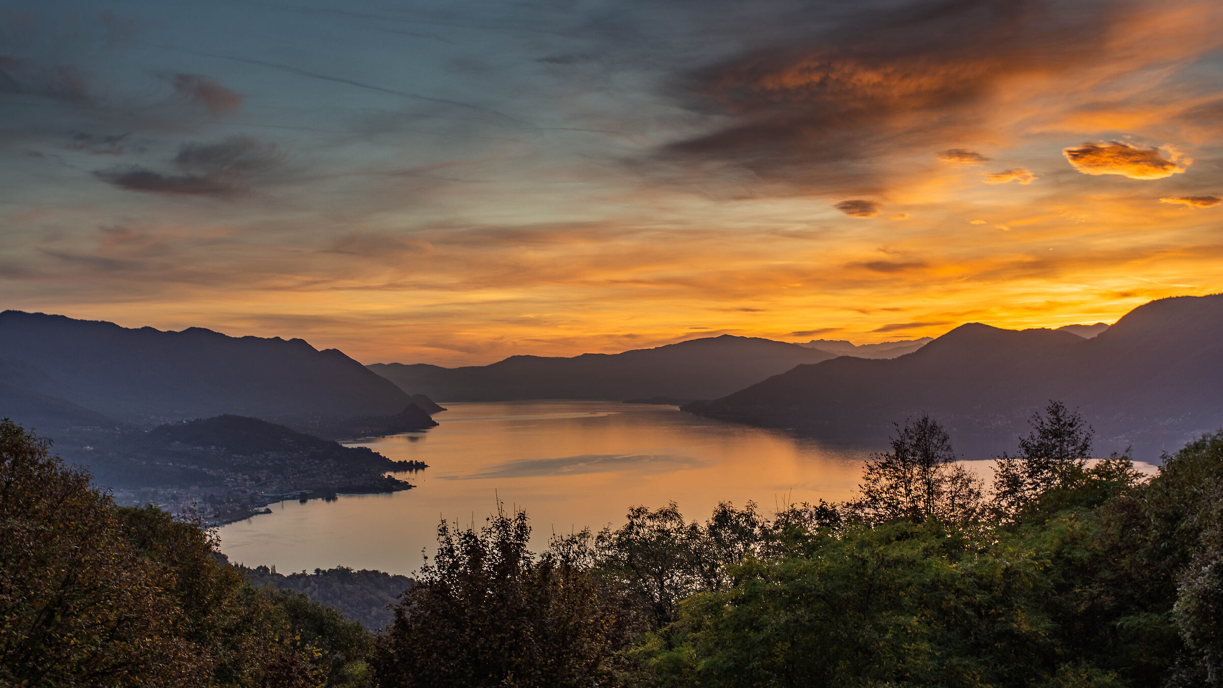 Tramonto sul lago Maggiore - Agra