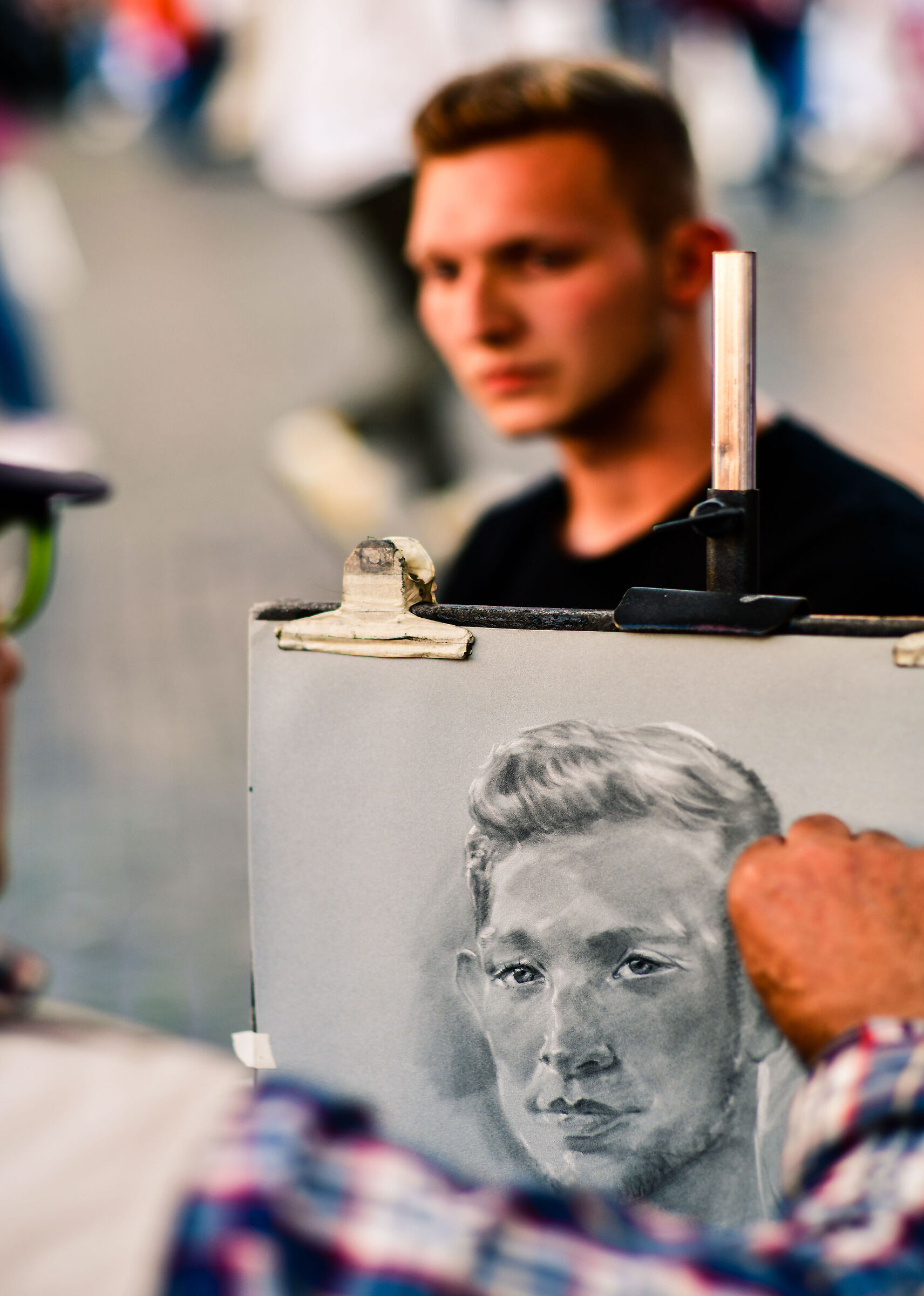 Roma-Ritrattista all'opera a piazza Navona