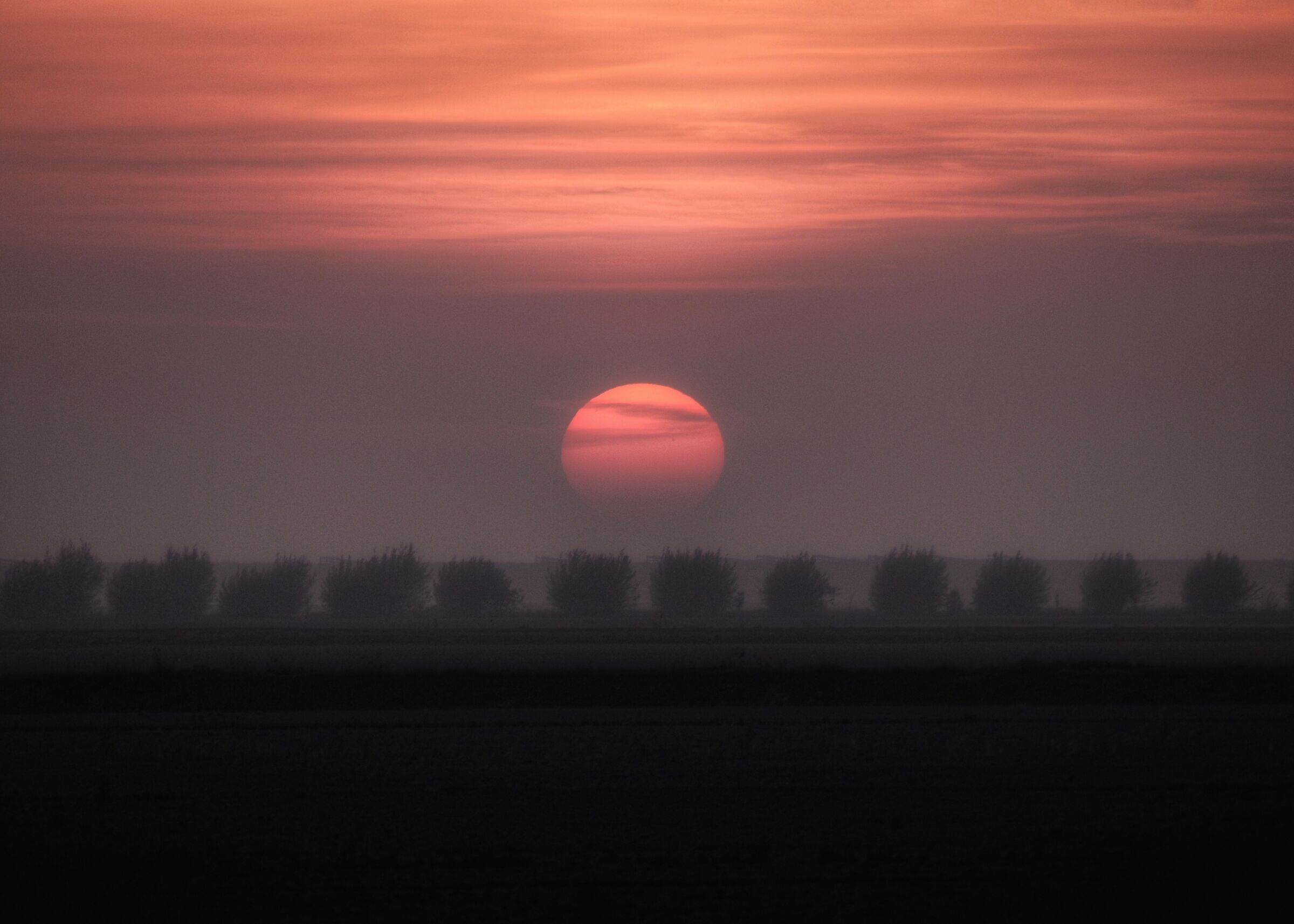 Tramonto in uno spazio aperto