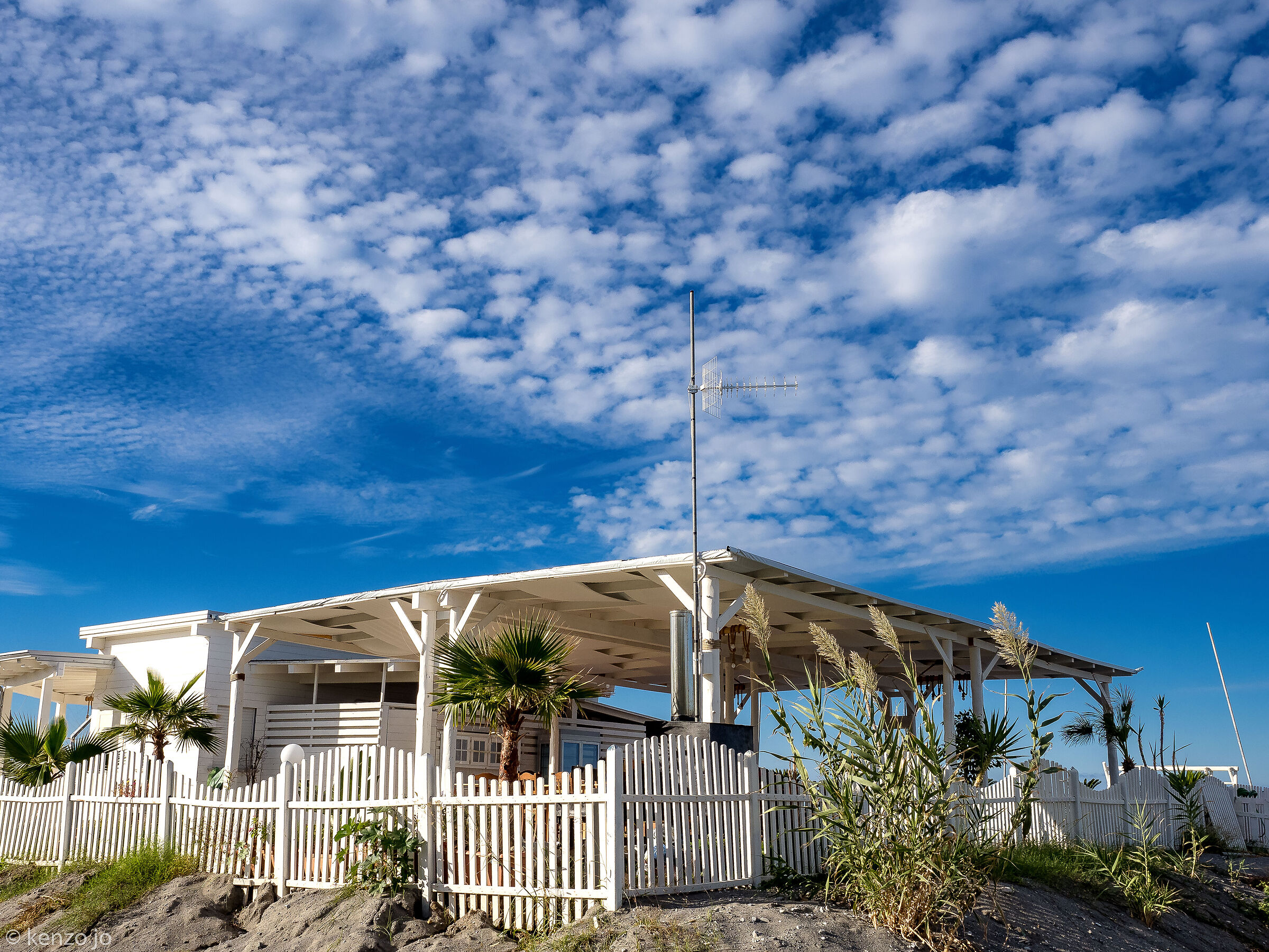 Antennas in the desert