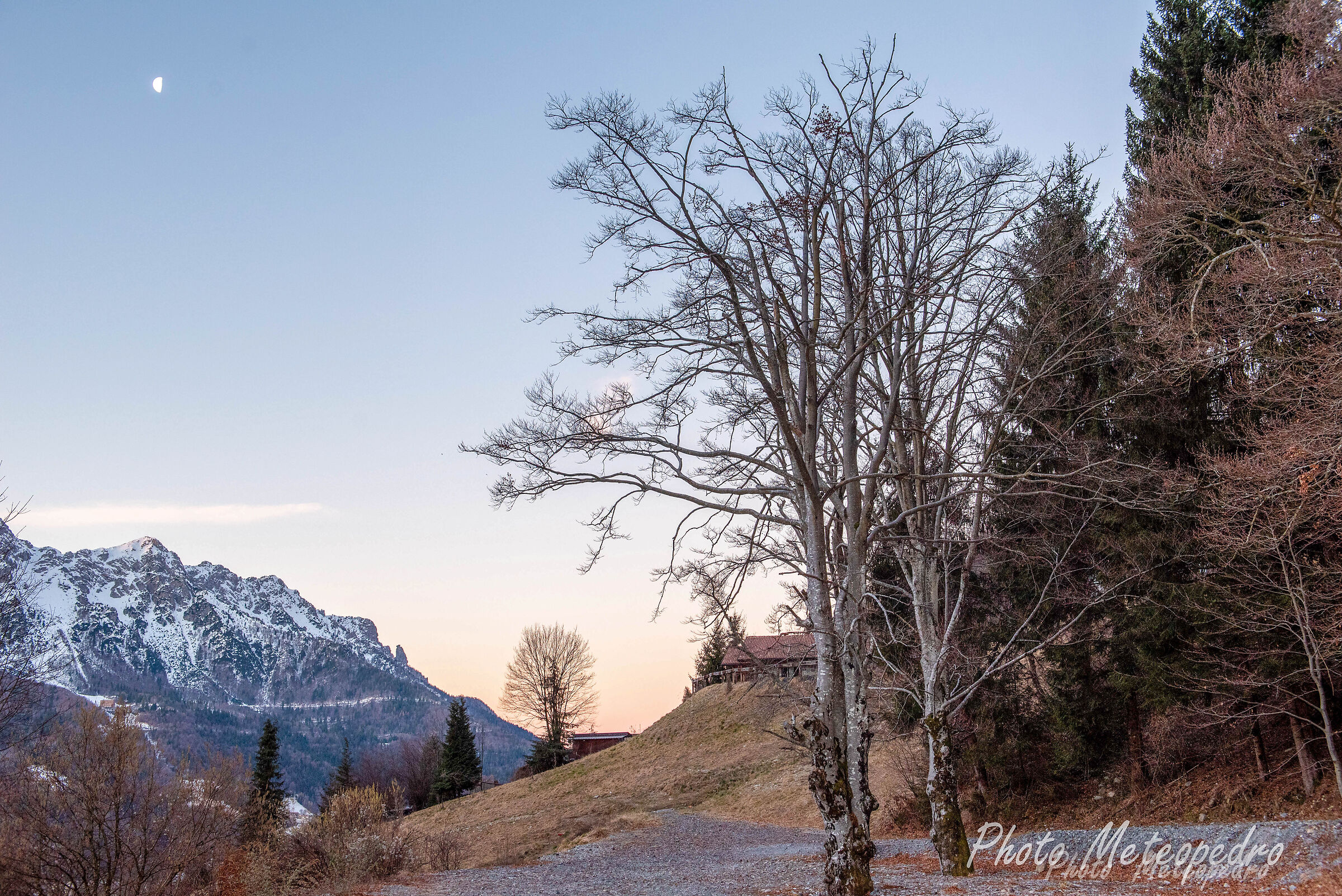 Climb to Capanna 2000