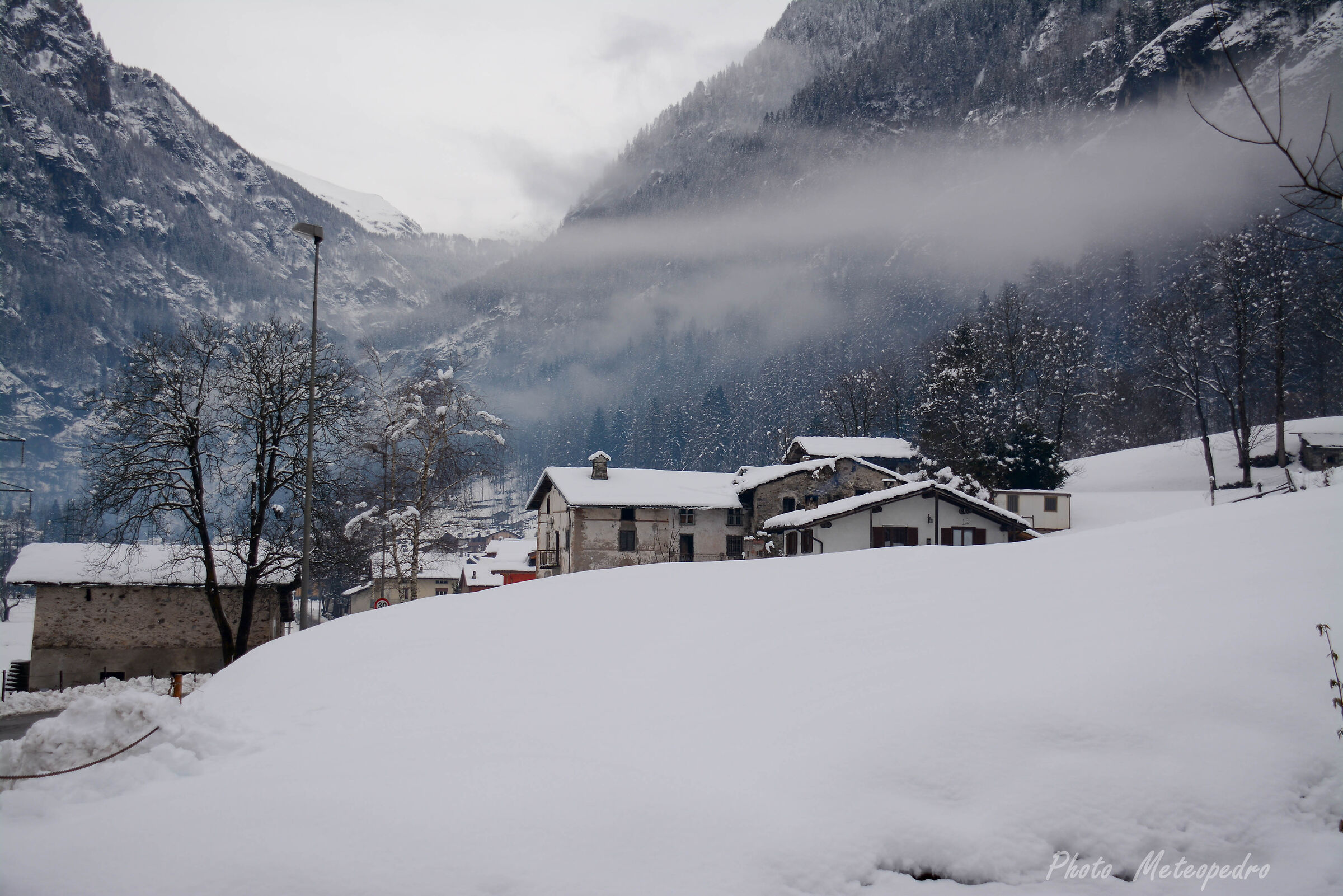 mist and snow Gardata area