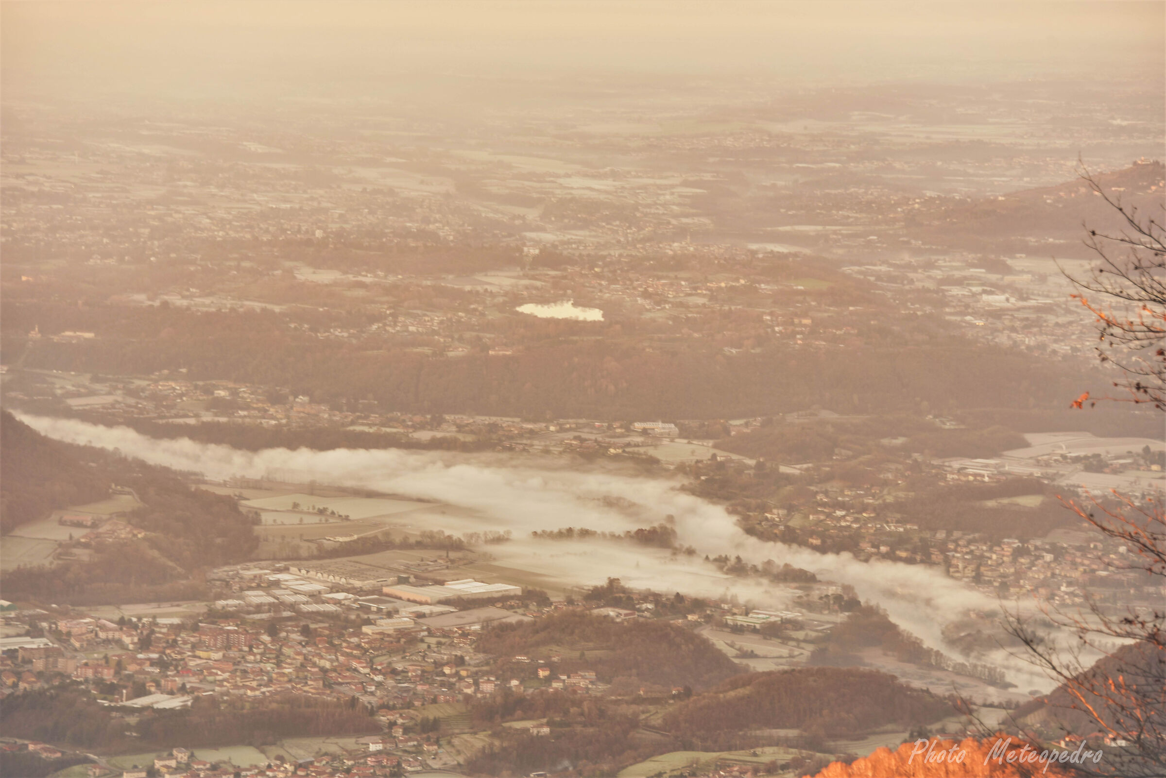 mist and frost on the plain