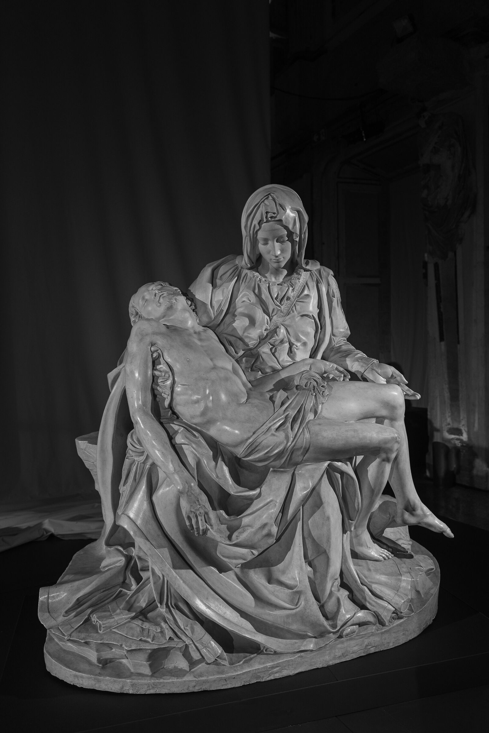 Calco in gesso della Pietà di Michelangelo