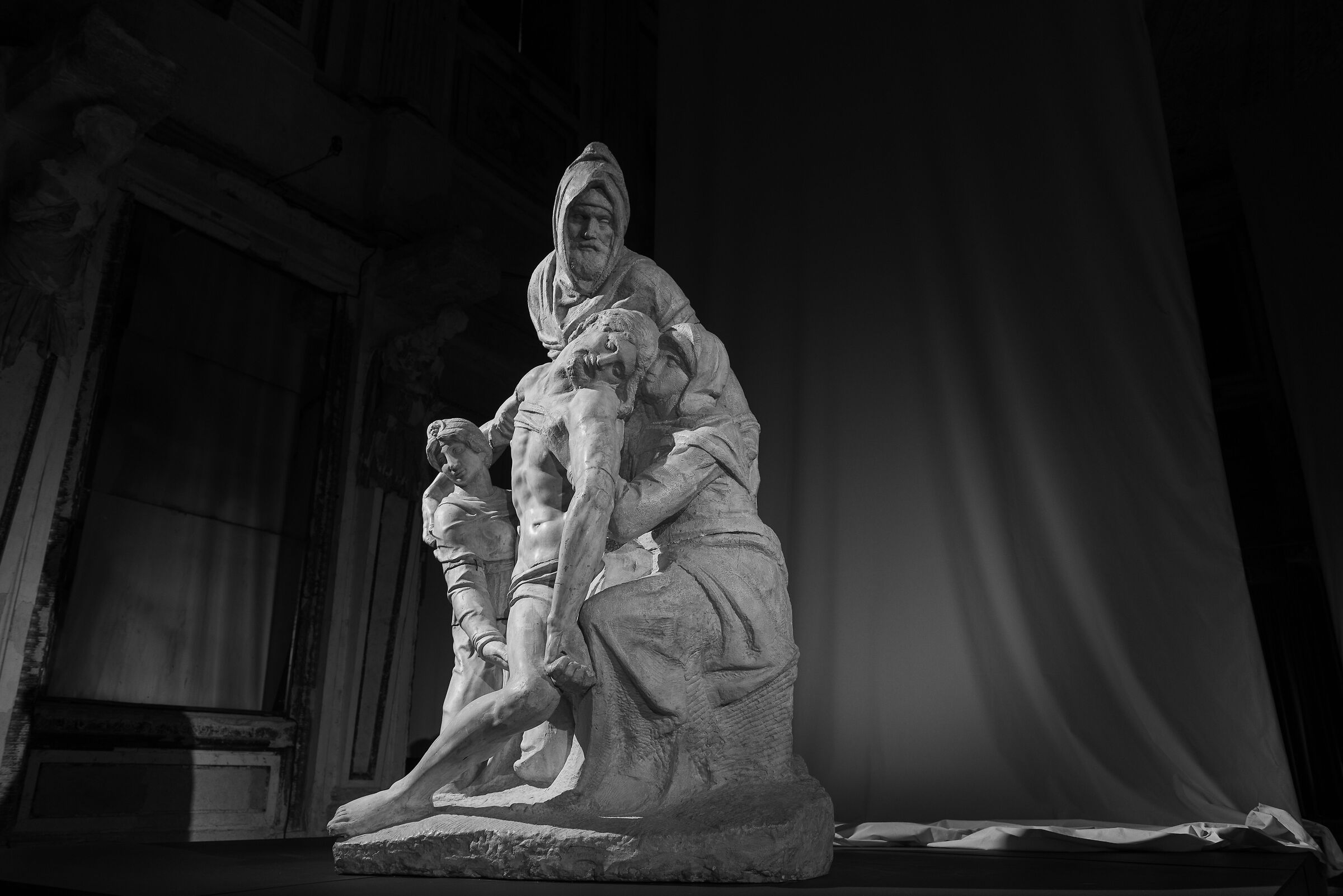 Calco in gesso della Pietà Bandini