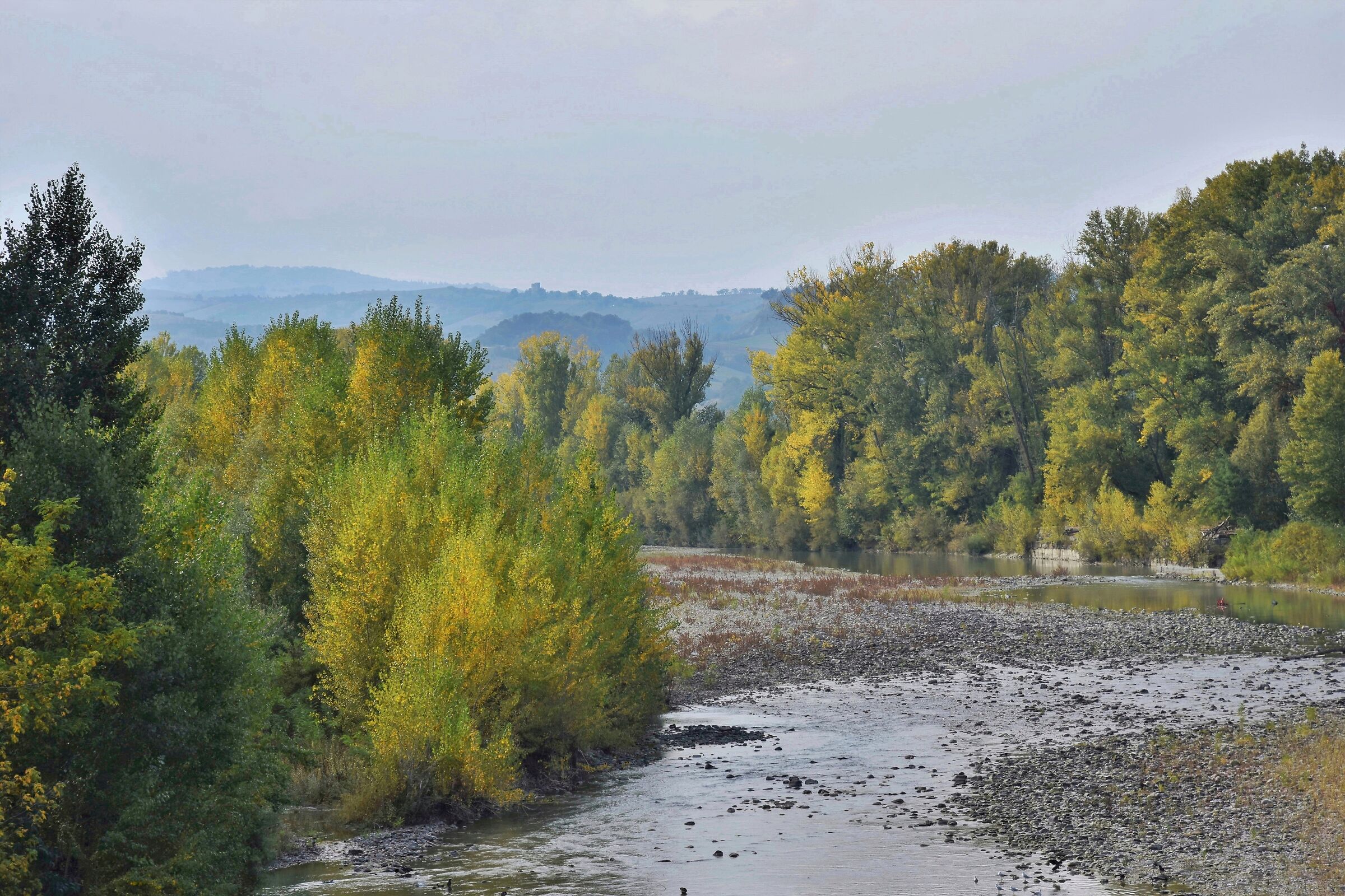 Il Panaro d autunno visto dal ponte di Vignola