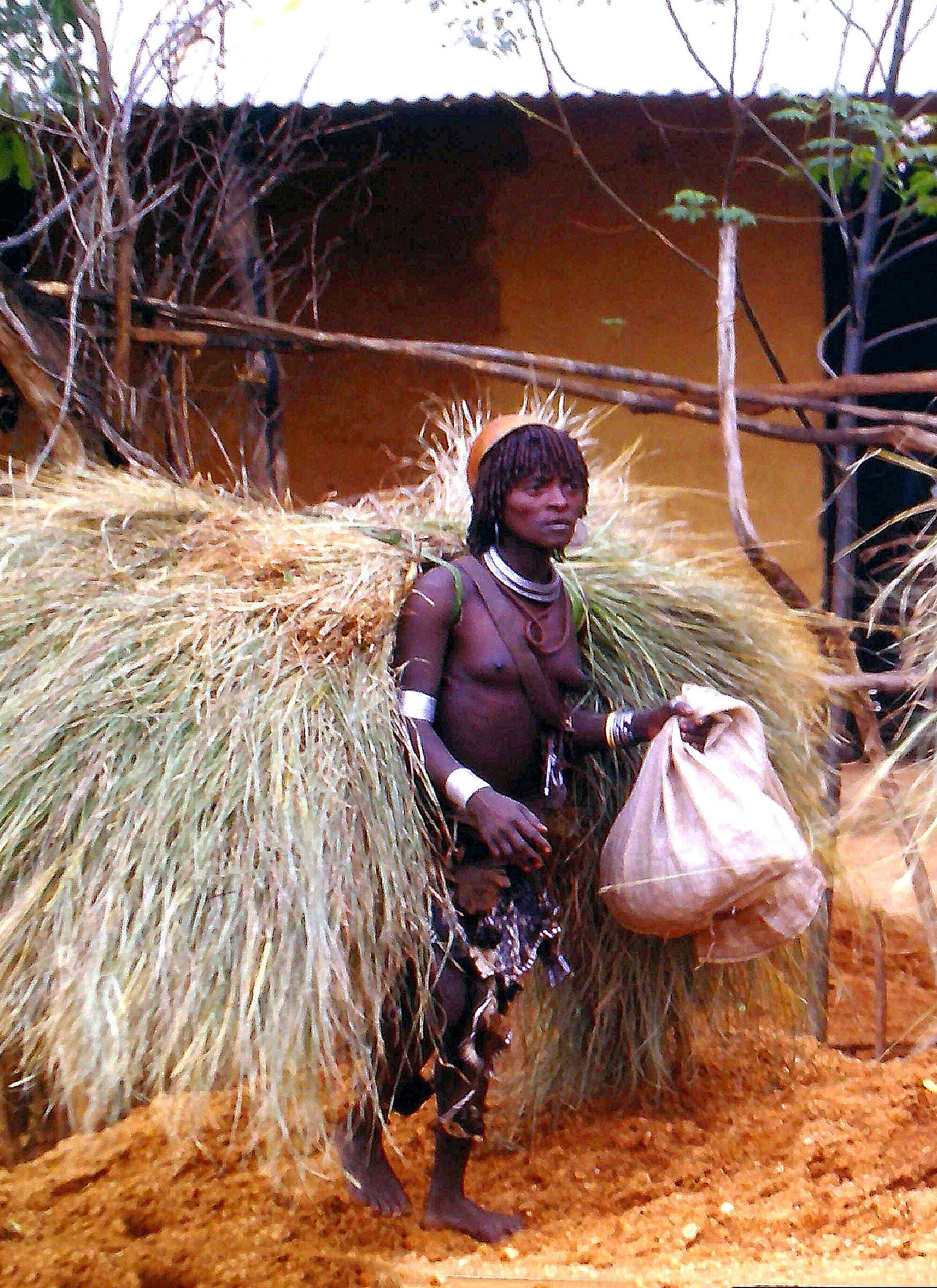 Etiopia 1998-La faticosa vita delle donne Hamer