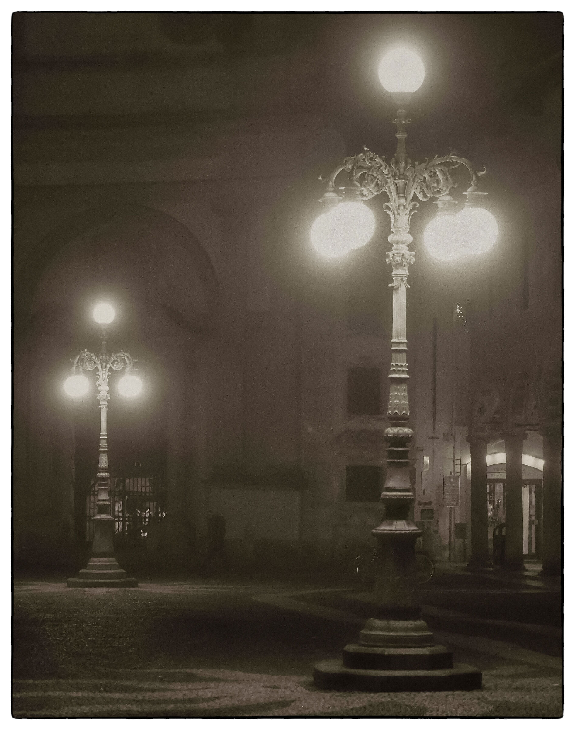 Lampioni nella (leggera ) nebbia