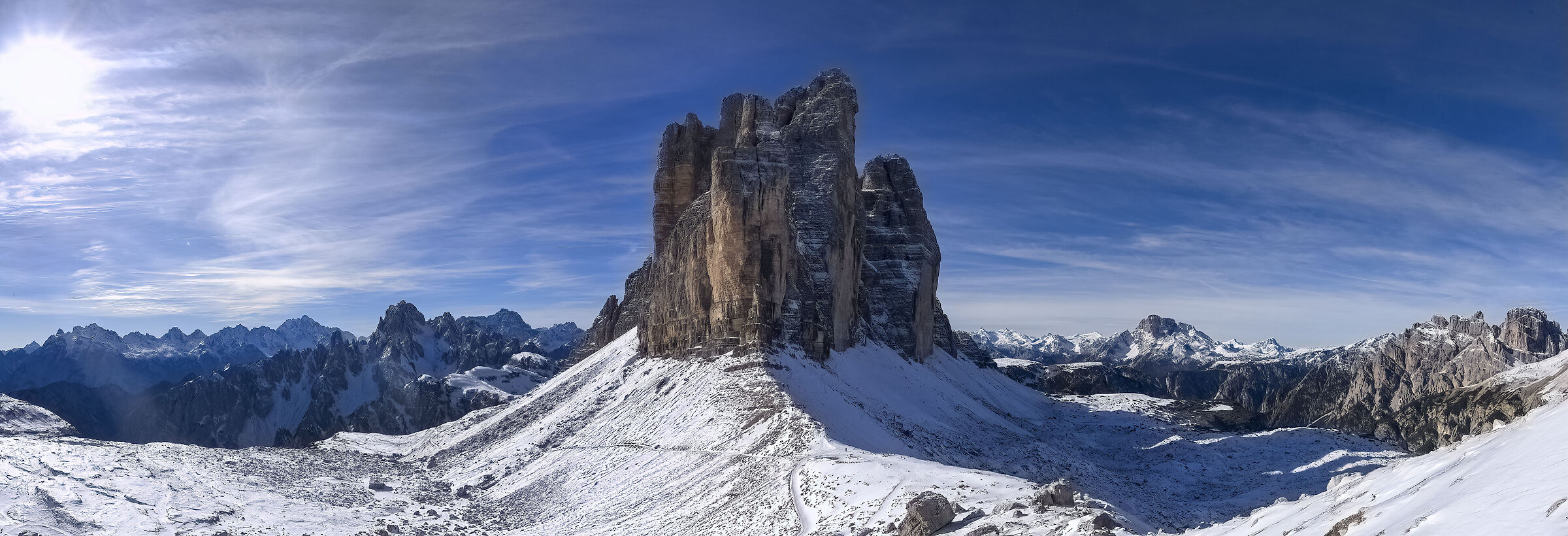 Panoramica alle 3 cime innevate