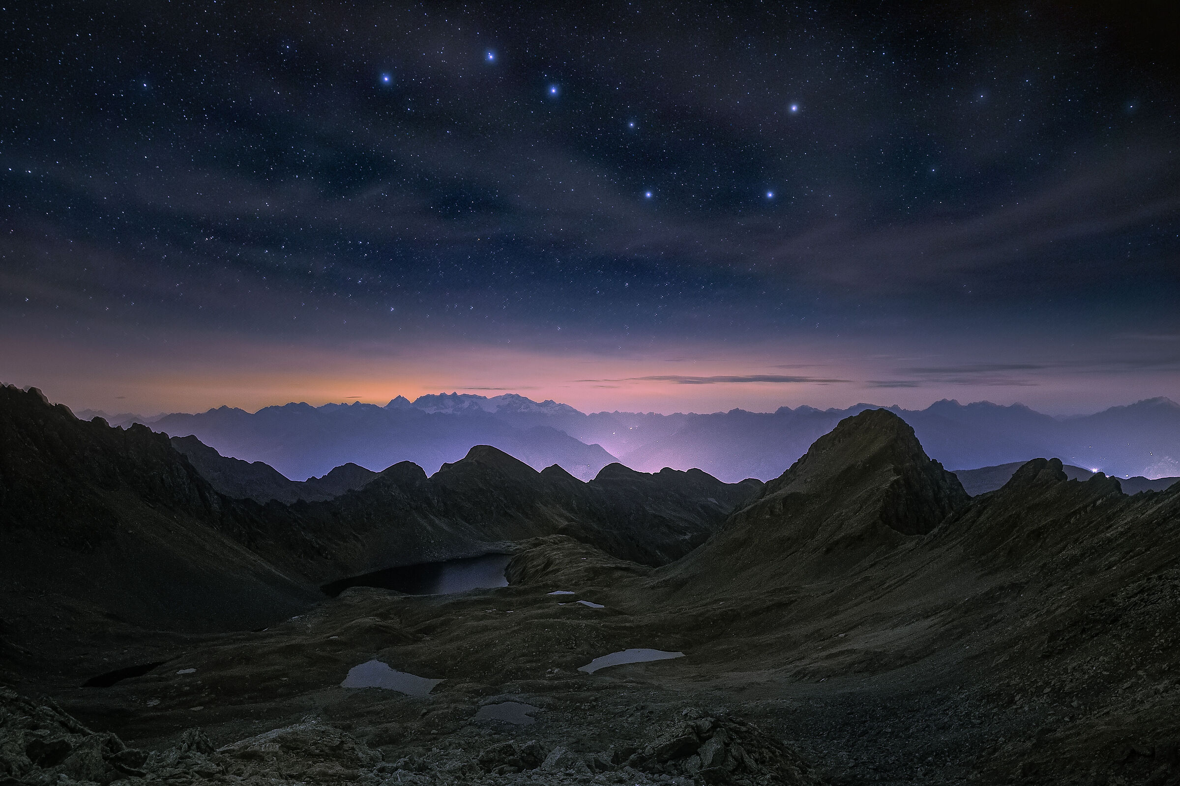 L'orsa Maggiore distesa sopra il lago di Piccolo