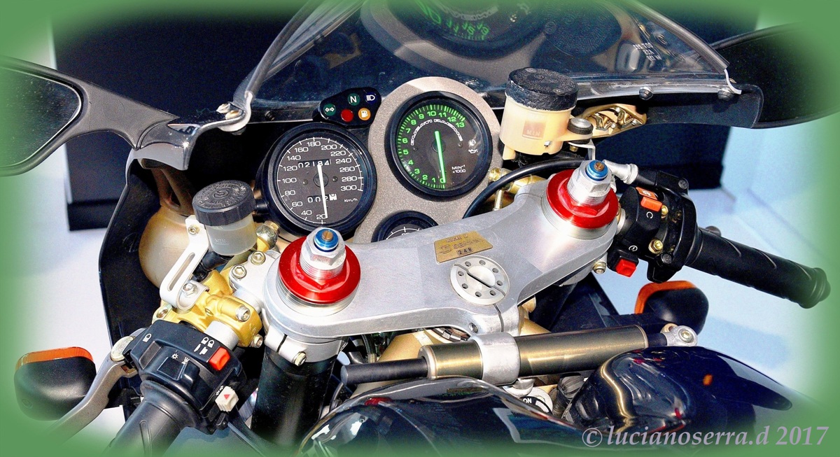 Ducati 916 Senna Edition - 1st Edition 1994