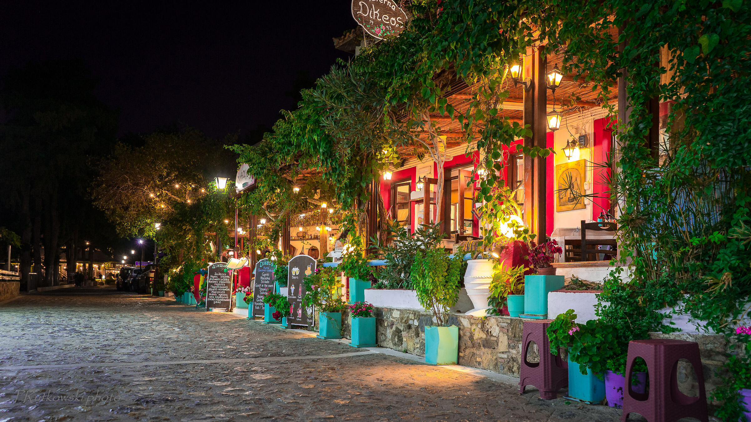 Ulica w wiosce Zia, Grecja.