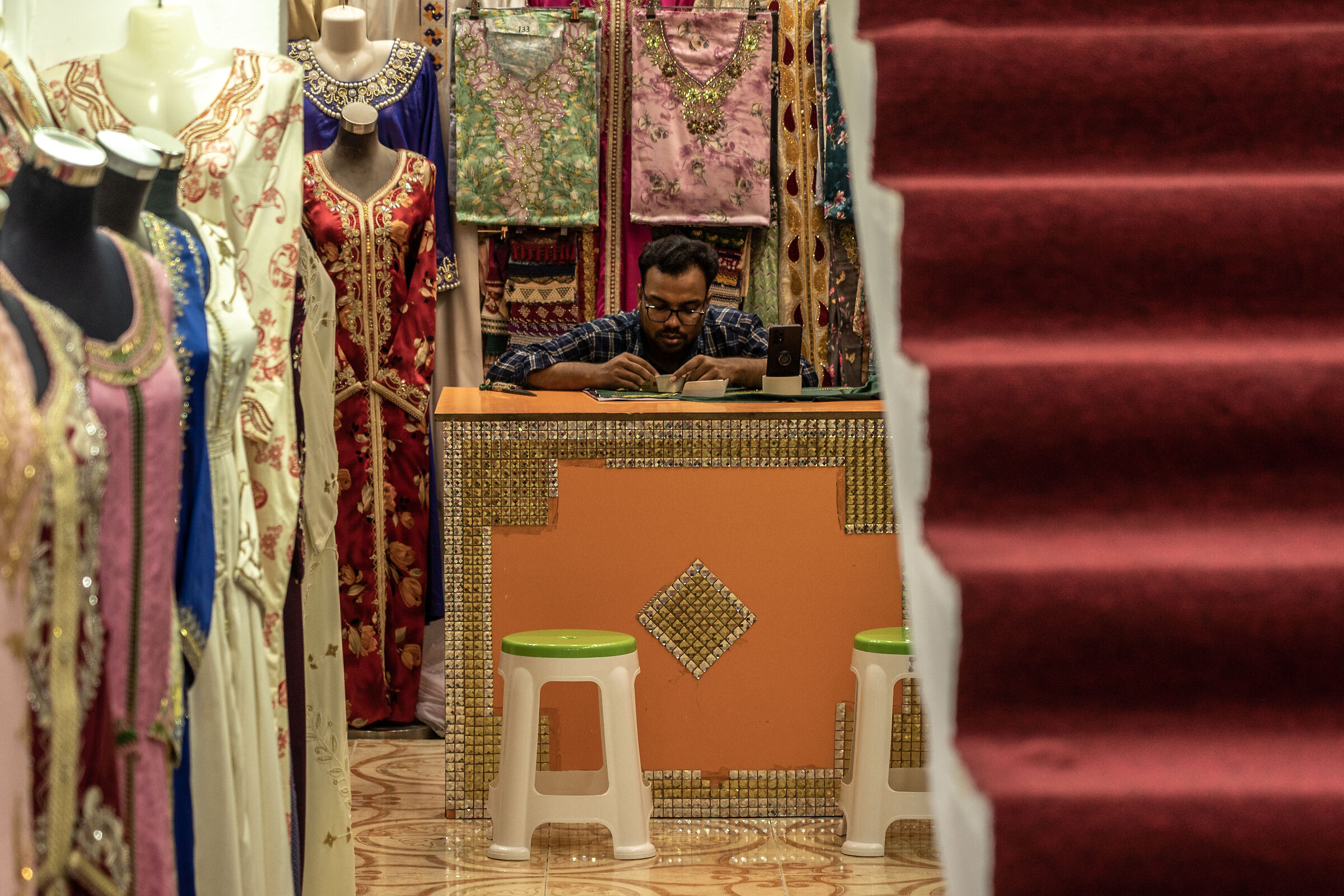 Al lavoro, bottega di Sur