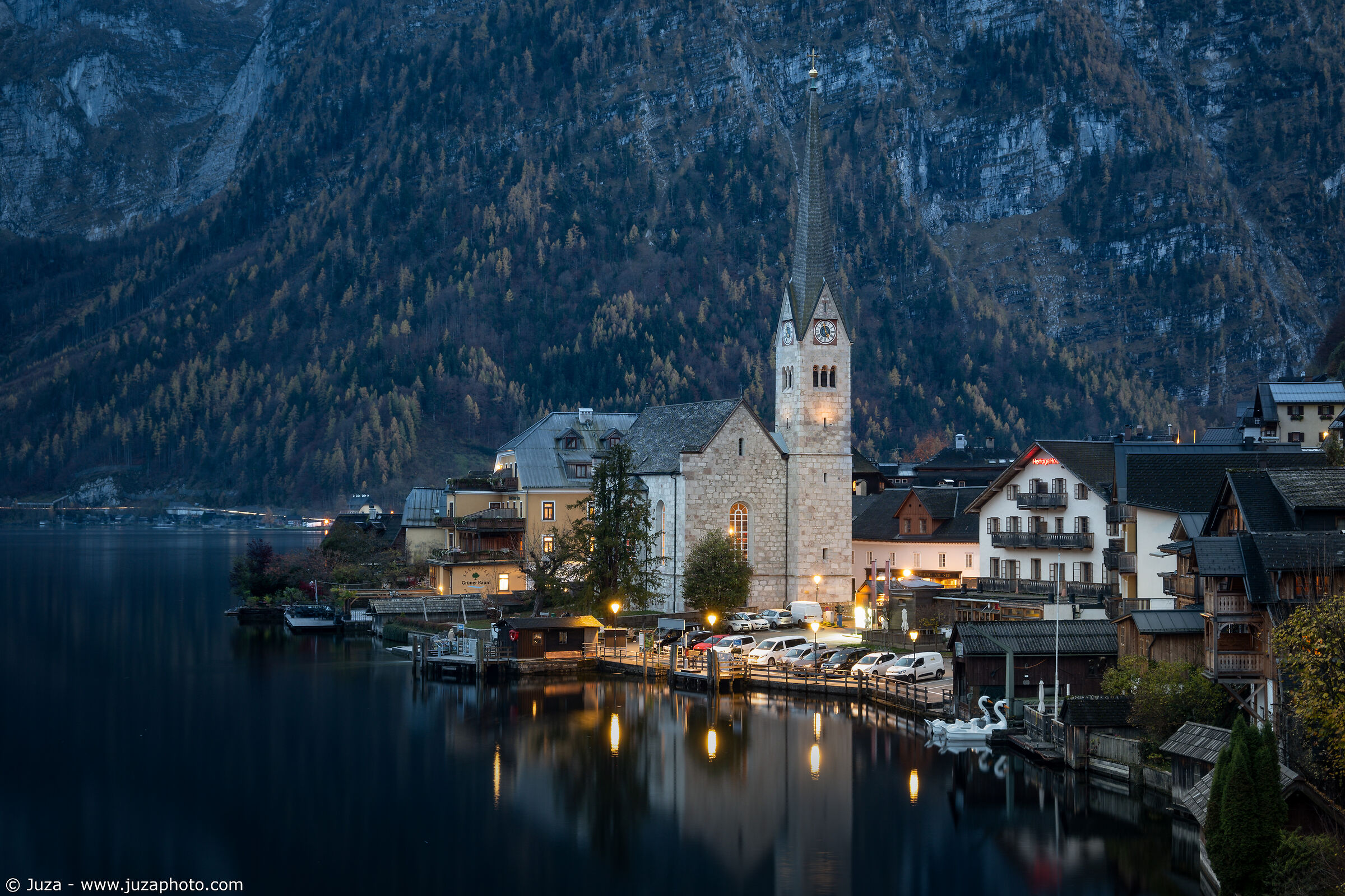Hallstatt, the blue hour