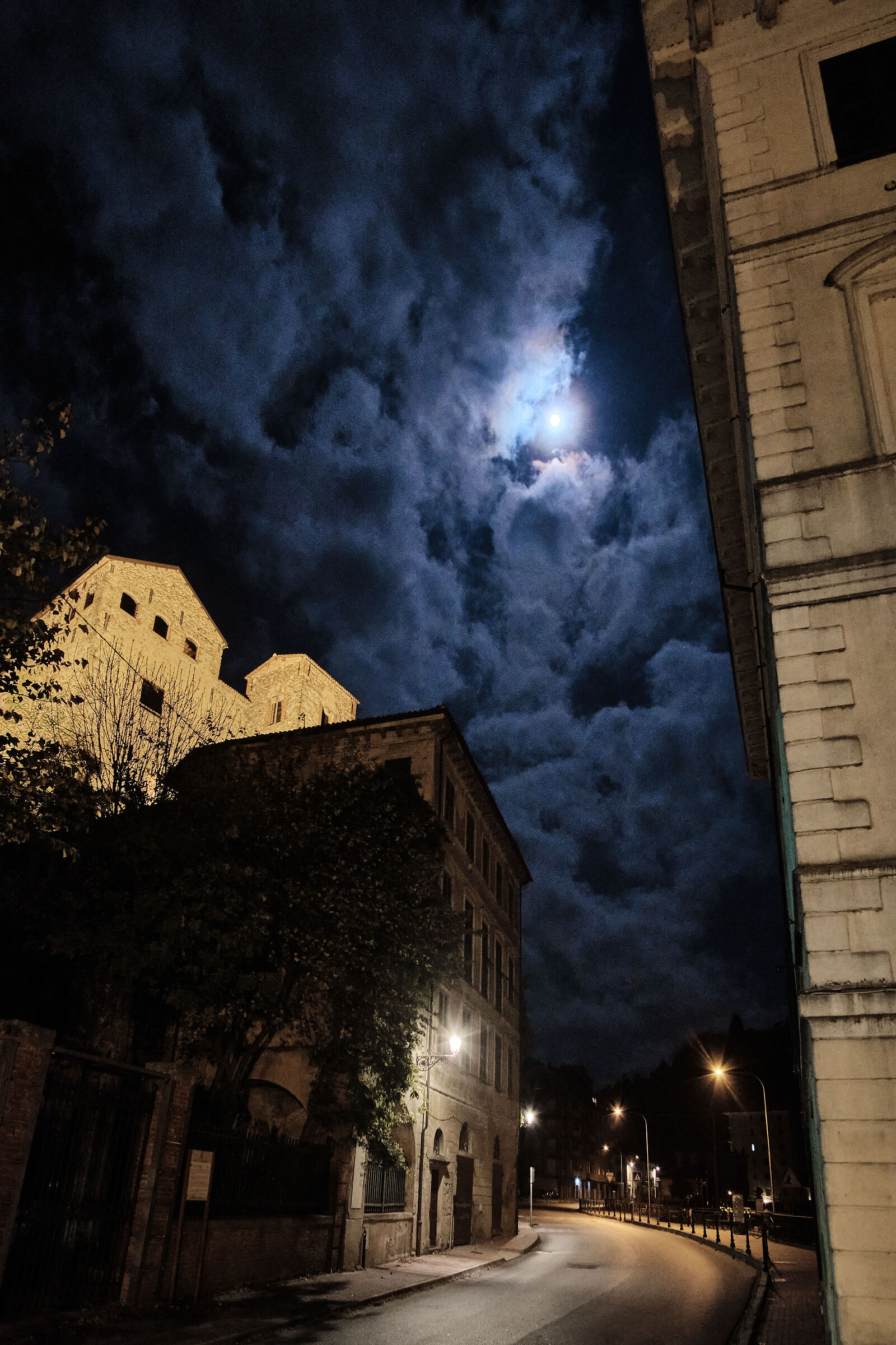 il castello e la luna