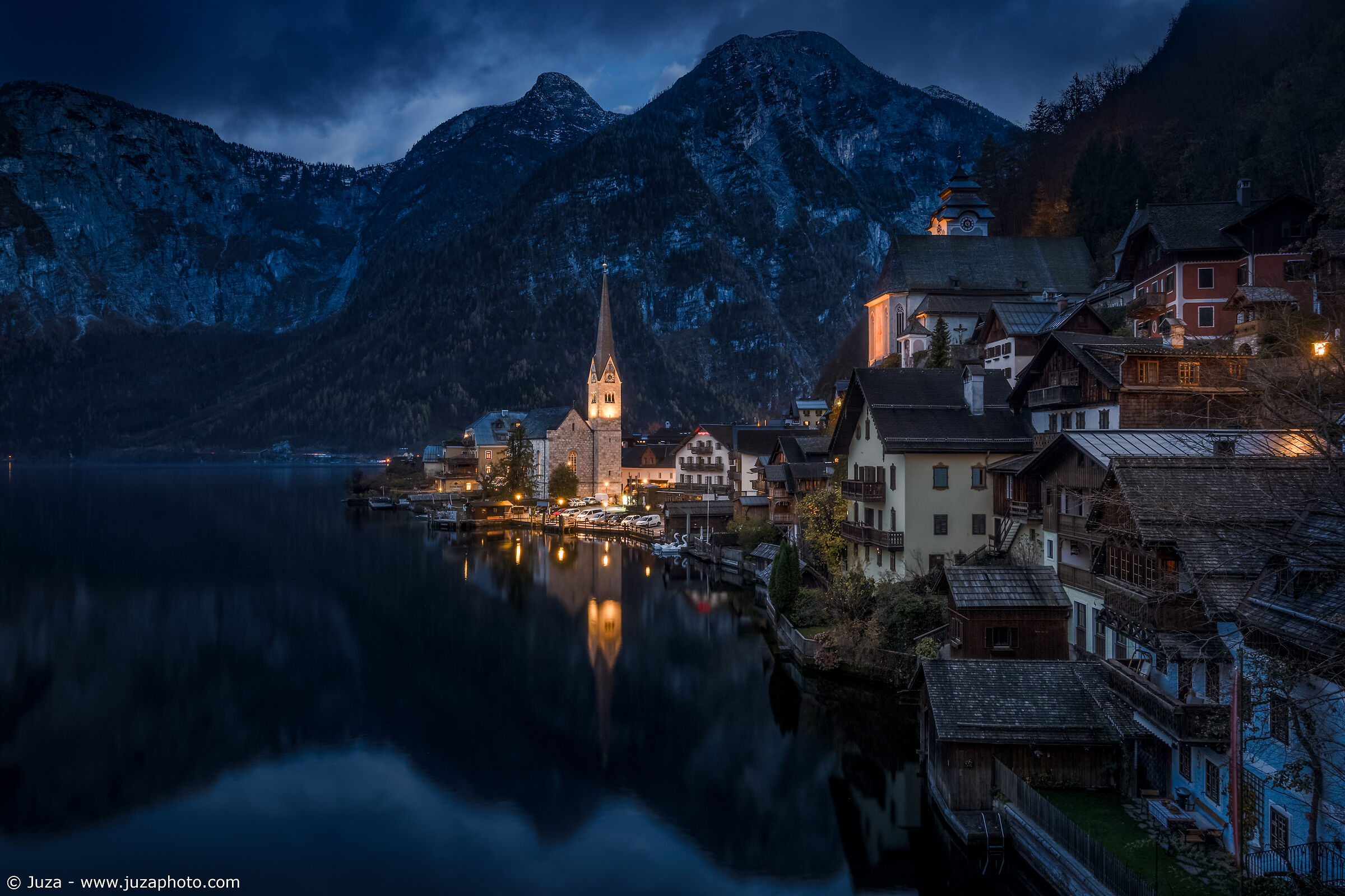 The night on Lake Hallstatt