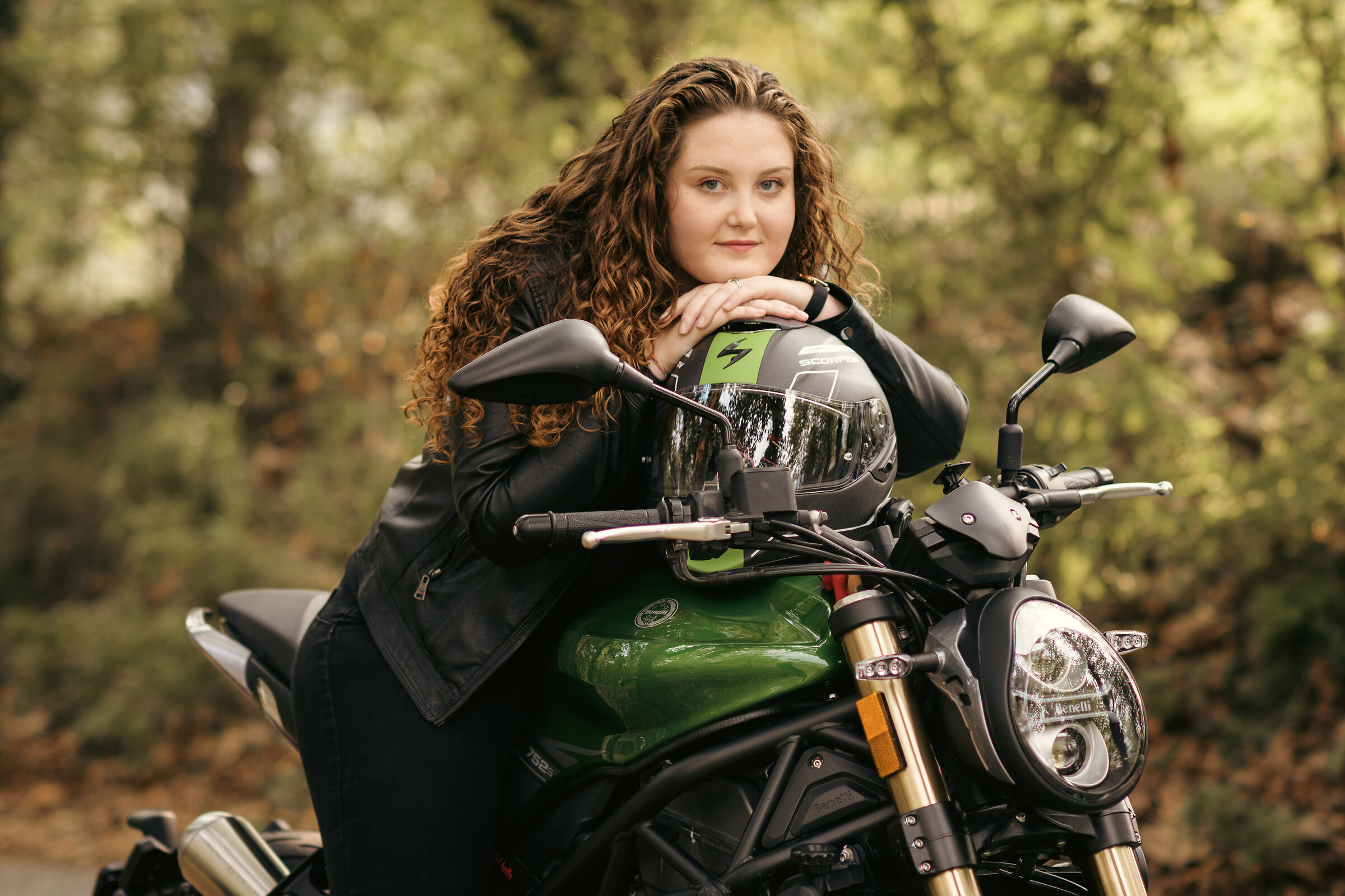 Nicole sulla sua Benelli