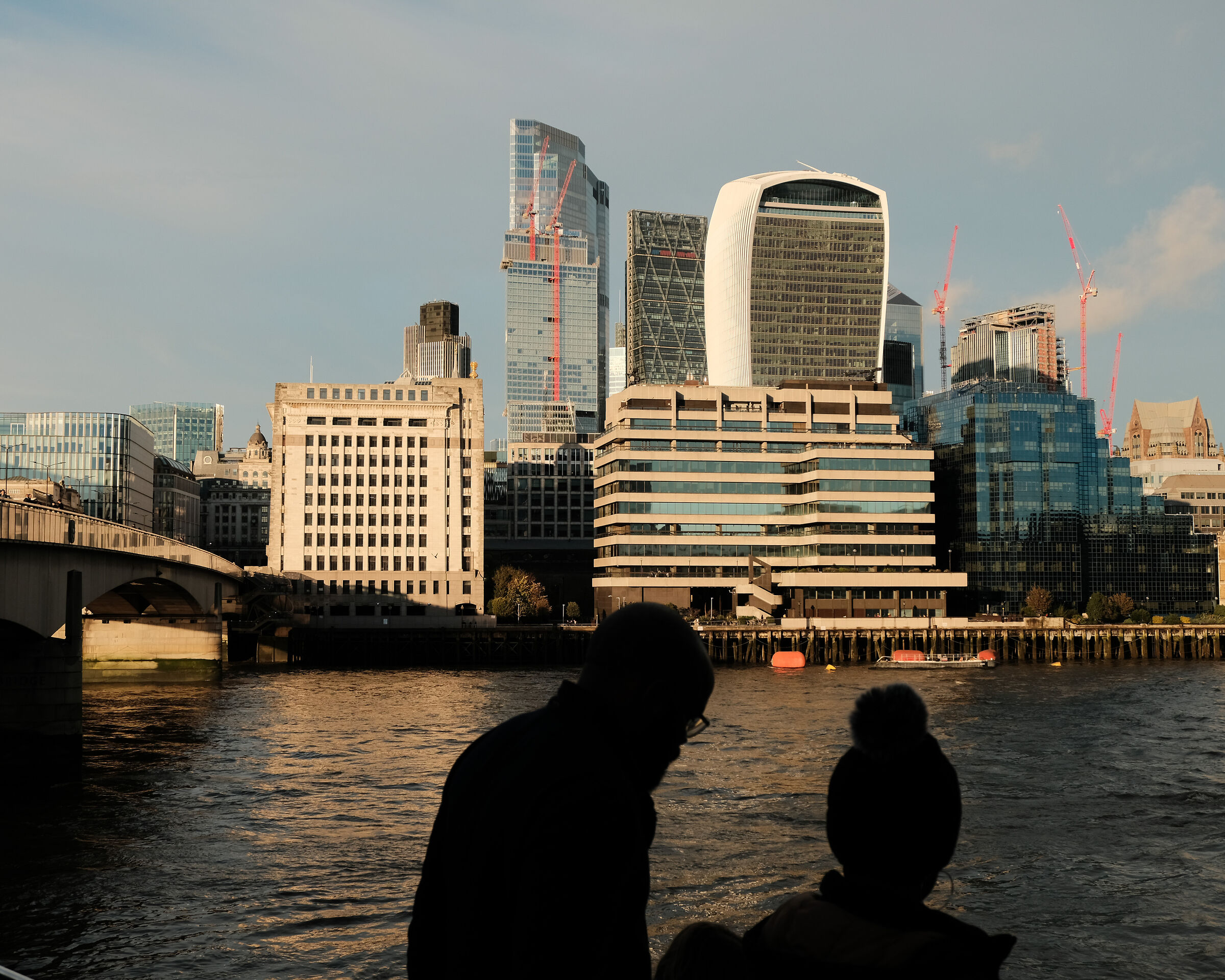 Silouette con skyline da Southbank